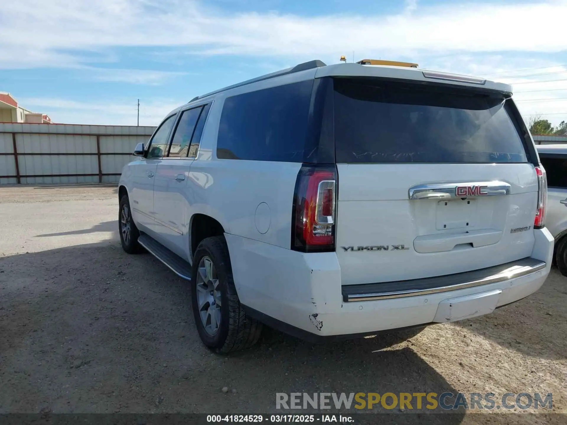 3 fotografías del automóvil dañado 1GKS1HKJ8KR378385 GMC YUKON XL 2019