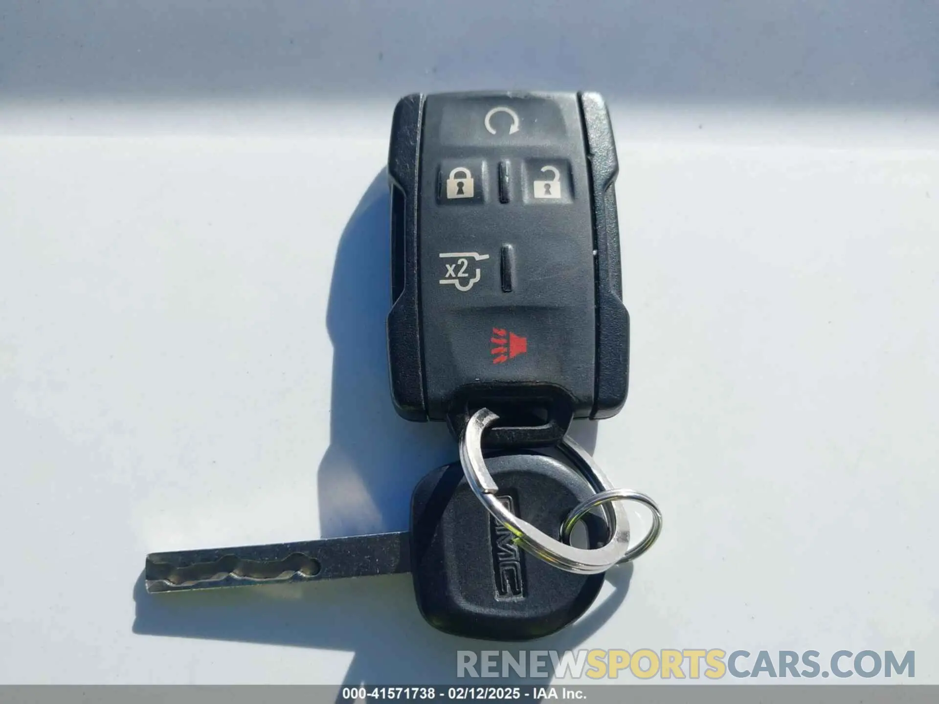11 fotografías del automóvil dañado 1GKS2FKC9KR147823 GMC YUKON XL 2019