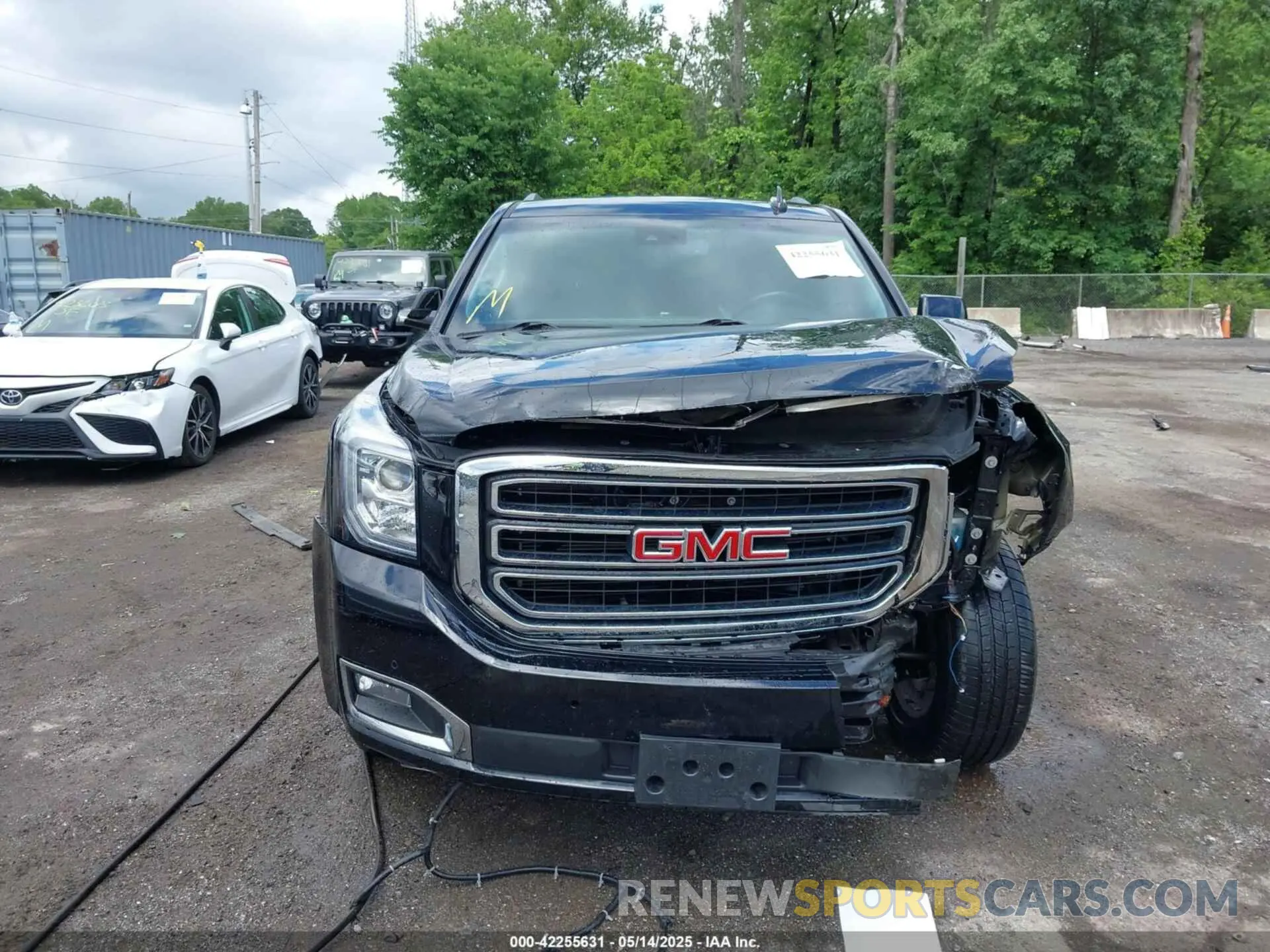12 fotografías del automóvil dañado 1GKS2GKC0KR394301 GMC YUKON XL 2019