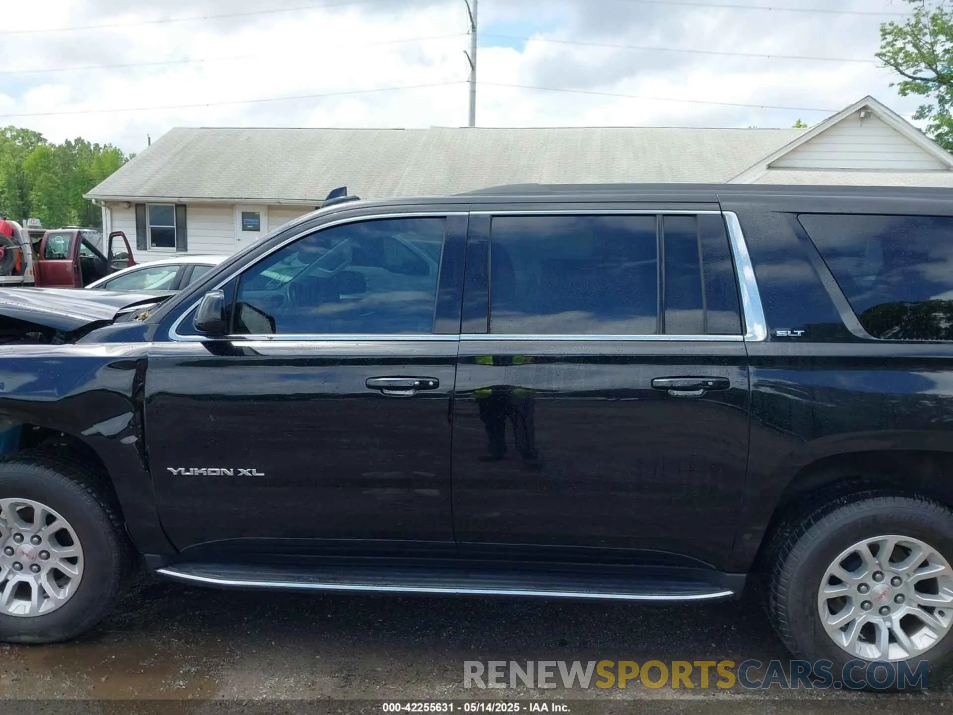 14 fotografías del automóvil dañado 1GKS2GKC0KR394301 GMC YUKON XL 2019