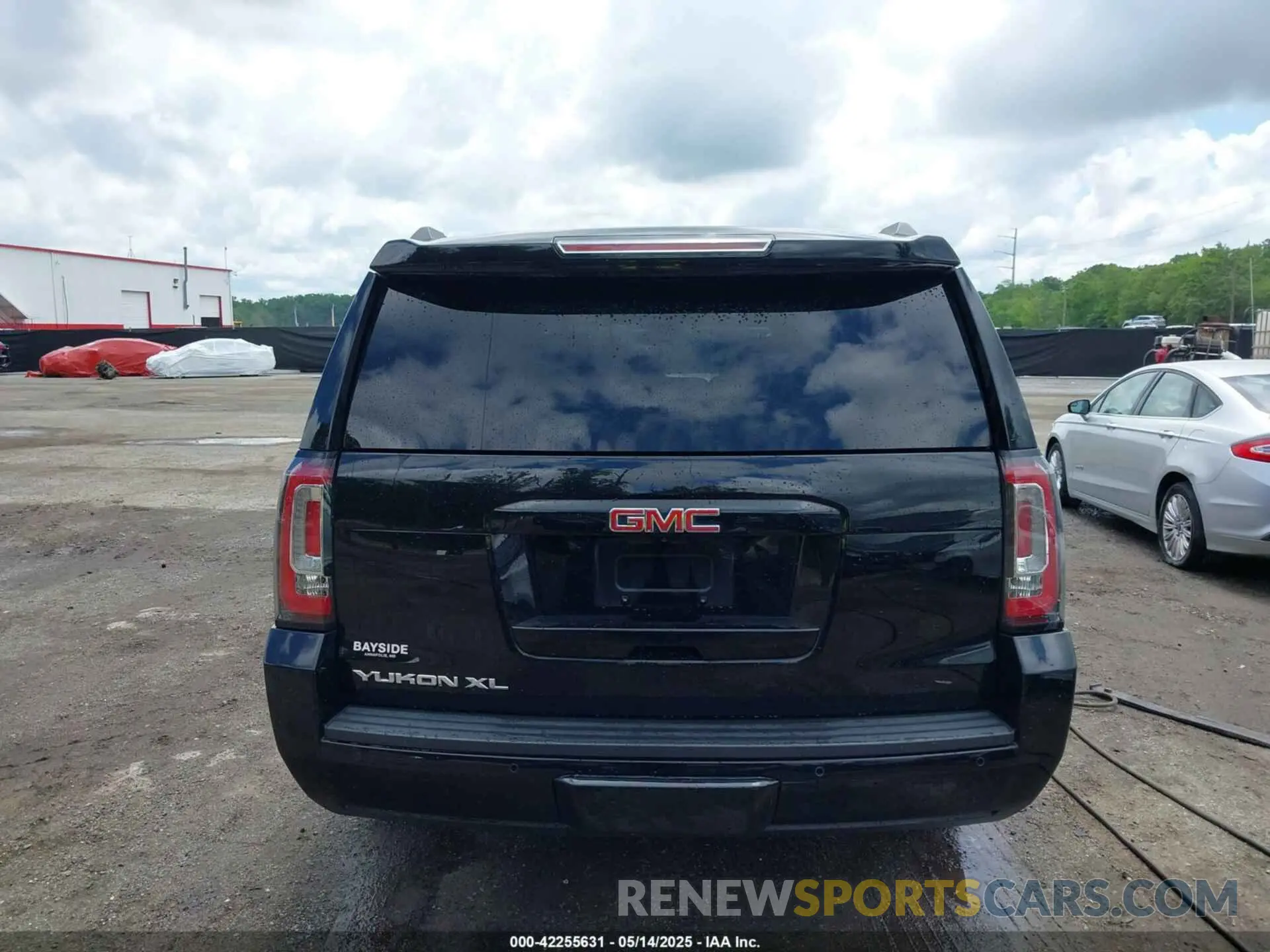 16 fotografías del automóvil dañado 1GKS2GKC0KR394301 GMC YUKON XL 2019