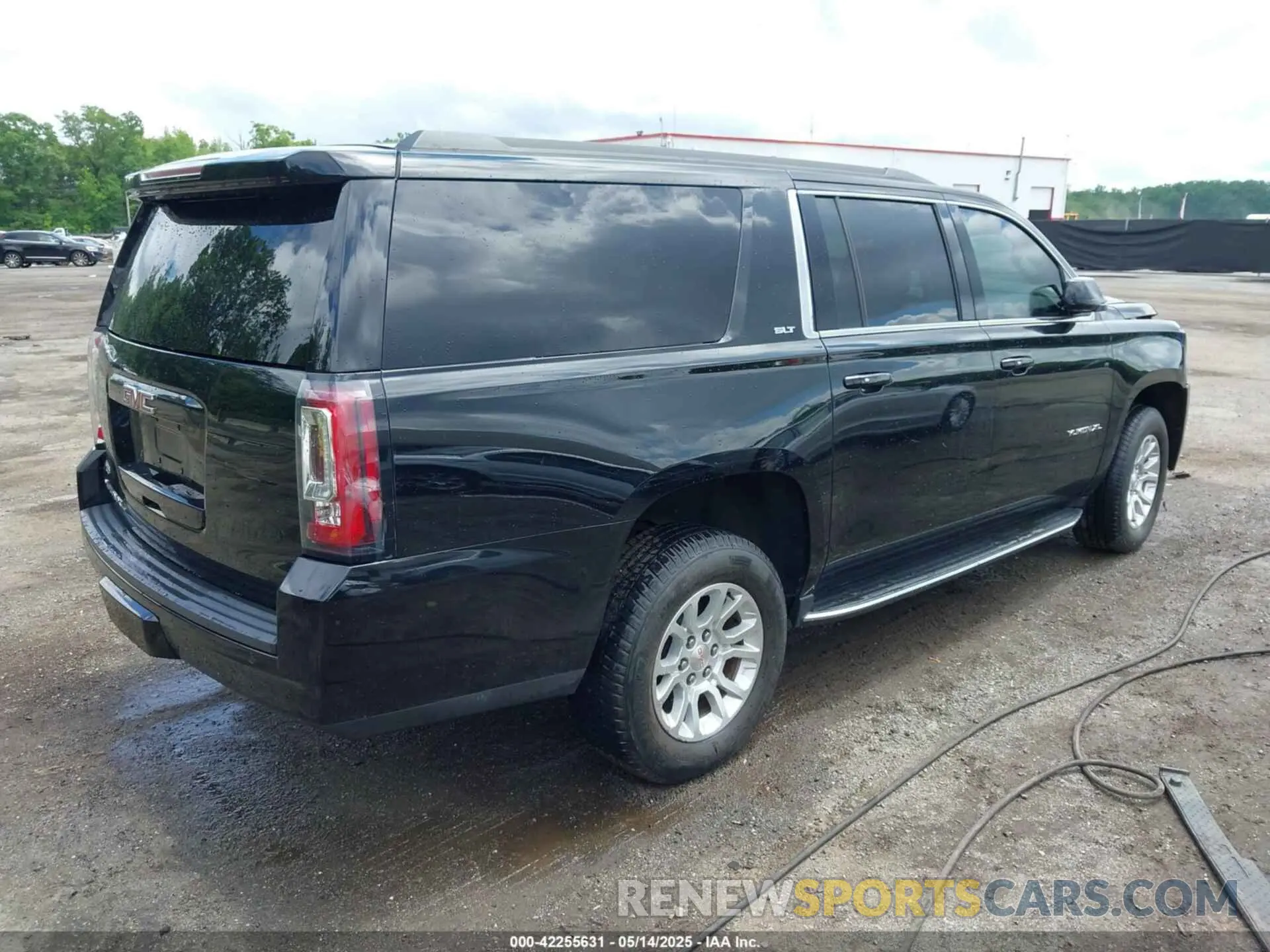 4 fotografías del automóvil dañado 1GKS2GKC0KR394301 GMC YUKON XL 2019