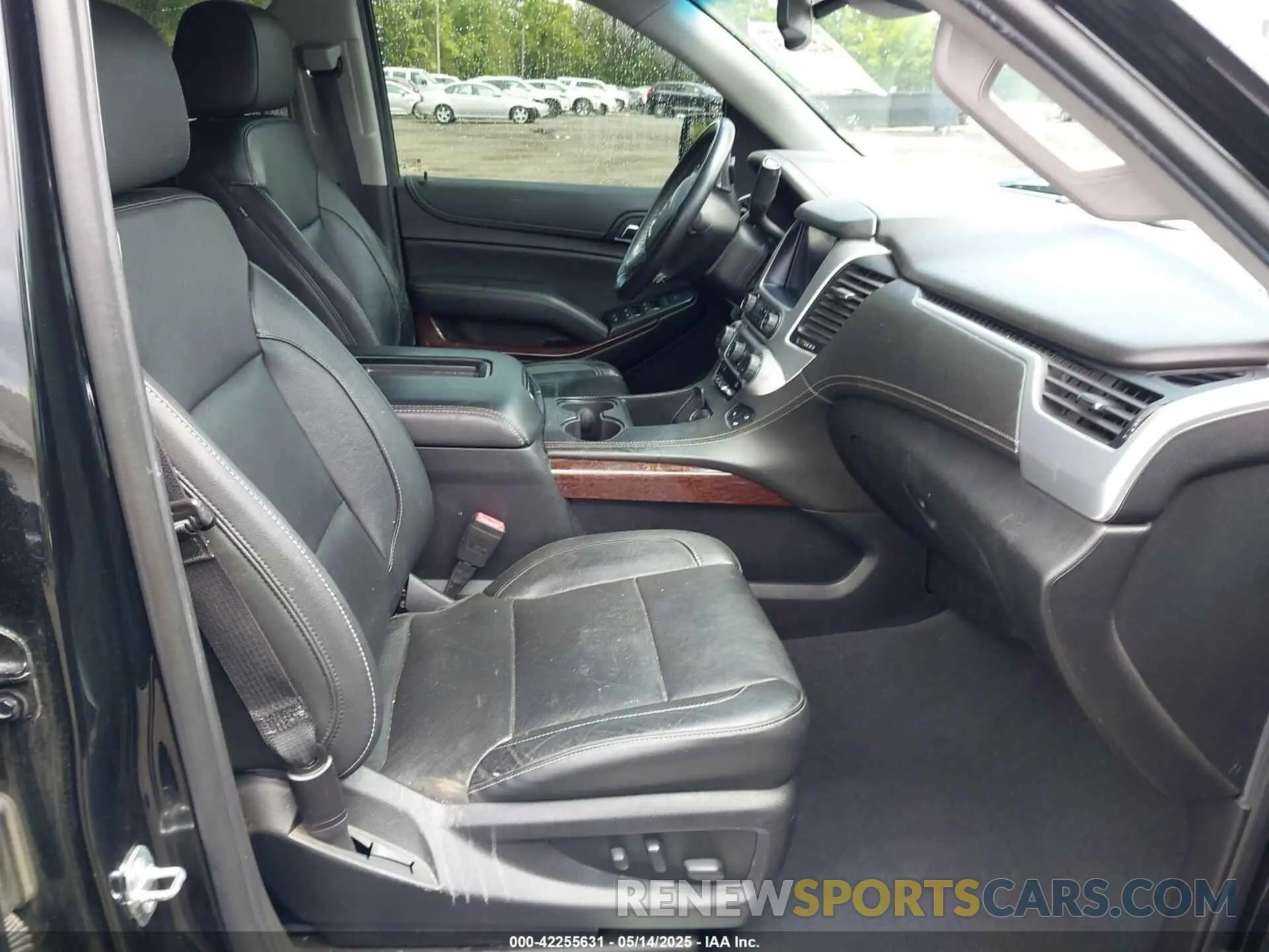 5 fotografías del automóvil dañado 1GKS2GKC0KR394301 GMC YUKON XL 2019