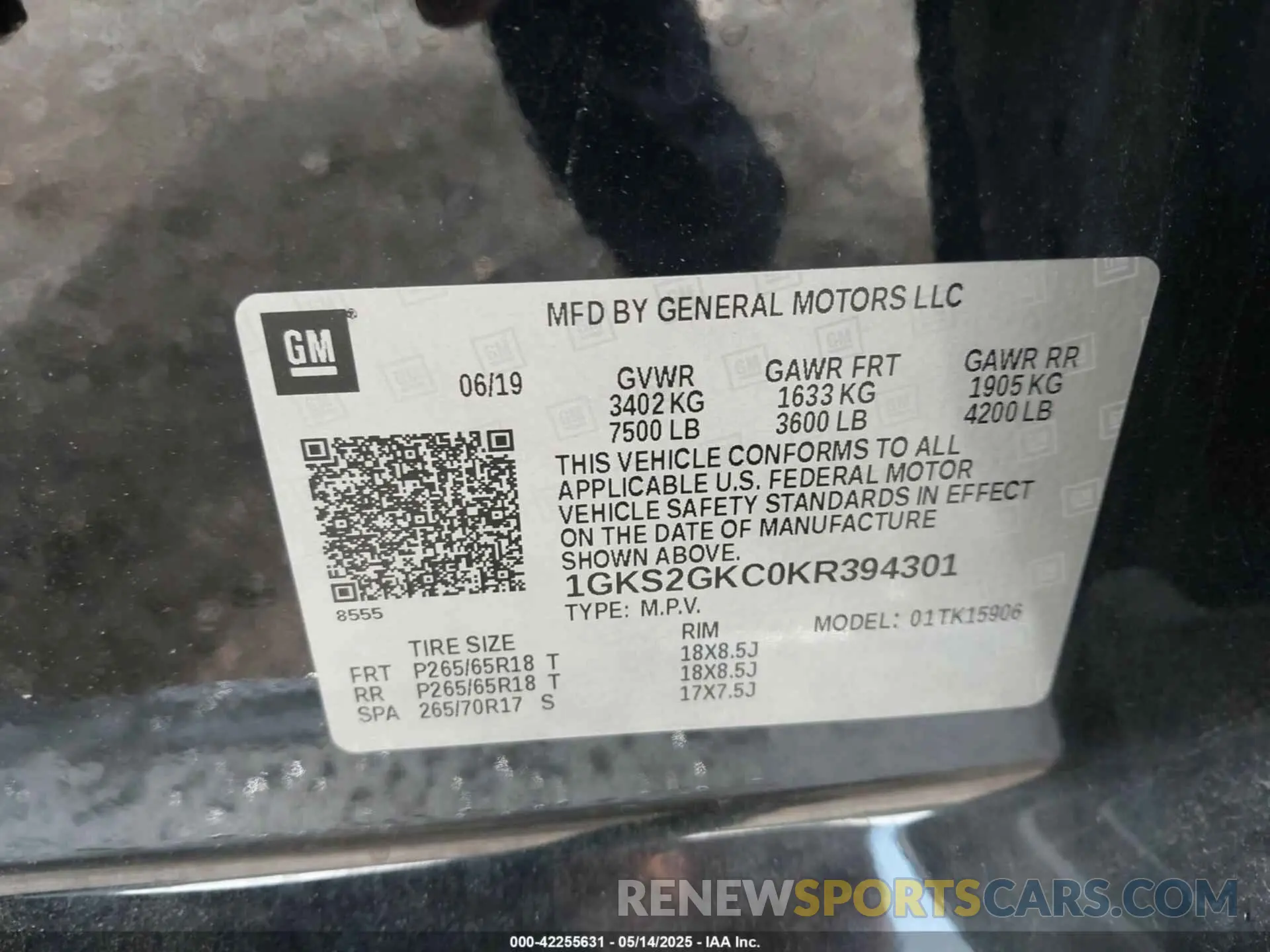 9 fotografías del automóvil dañado 1GKS2GKC0KR394301 GMC YUKON XL 2019