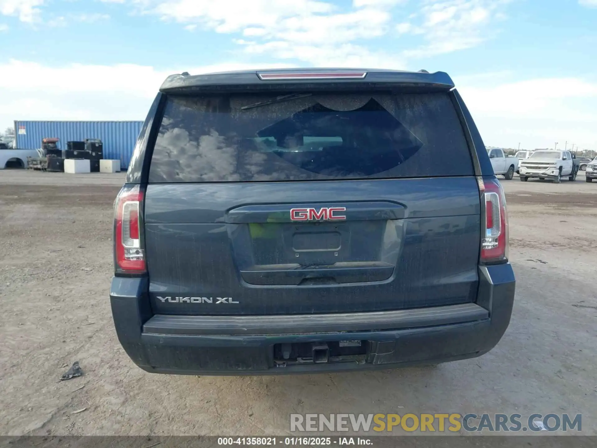 17 fotografías del automóvil dañado 1GKS2GKC2KR313251 GMC YUKON XL 2019