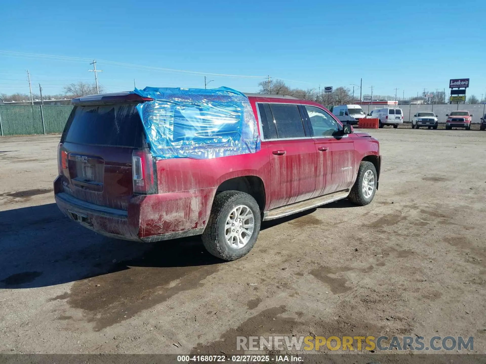 4 fotografías del automóvil dañado 1GKS2GKC2KR343513 GMC YUKON XL 2019