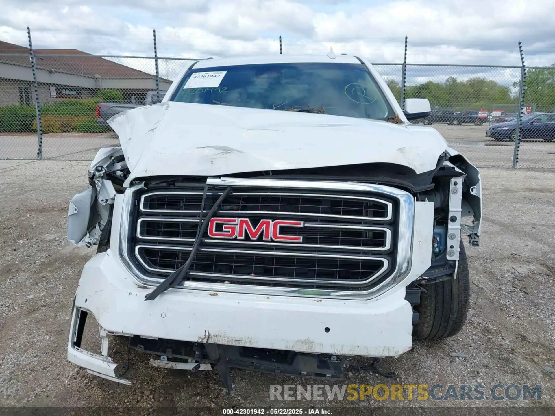 12 fotografías del automóvil dañado 1GKS2GKCXKR280239 GMC YUKON XL 2019