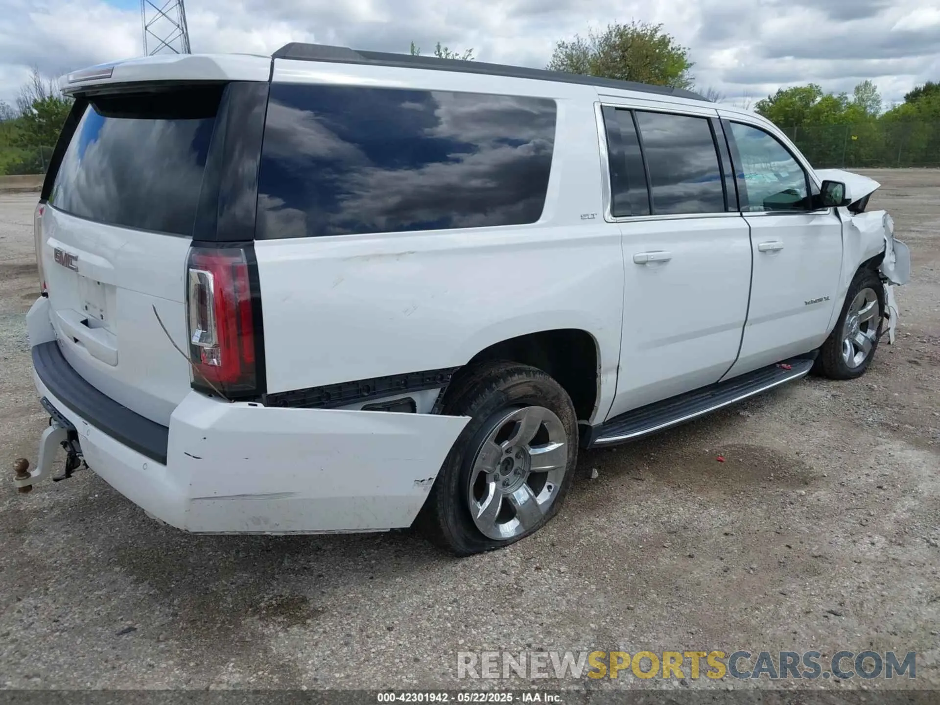 4 fotografías del automóvil dañado 1GKS2GKCXKR280239 GMC YUKON XL 2019