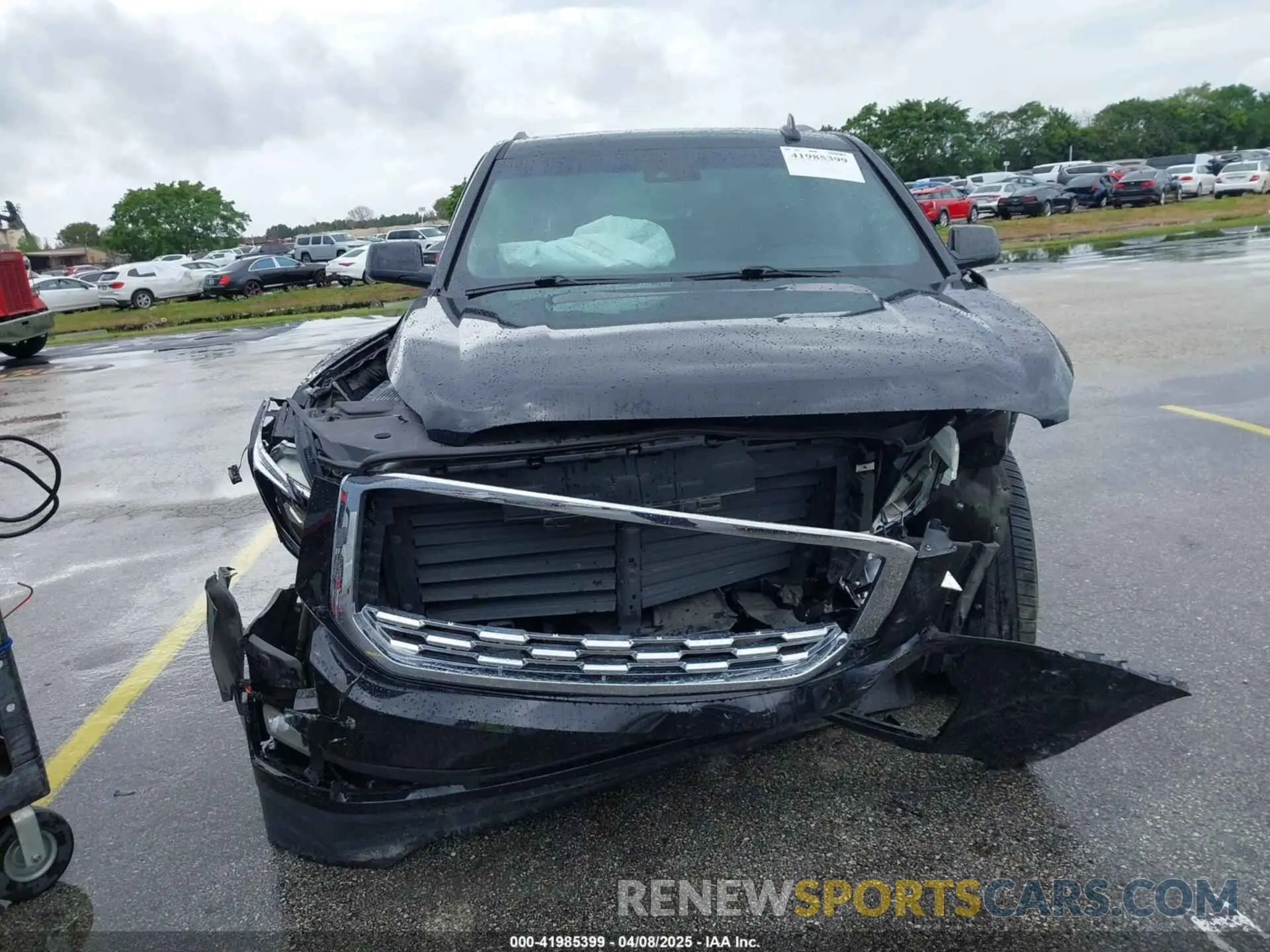 6 fotografías del automóvil dañado 1GKS2HKJ4KR224558 GMC YUKON XL 2019