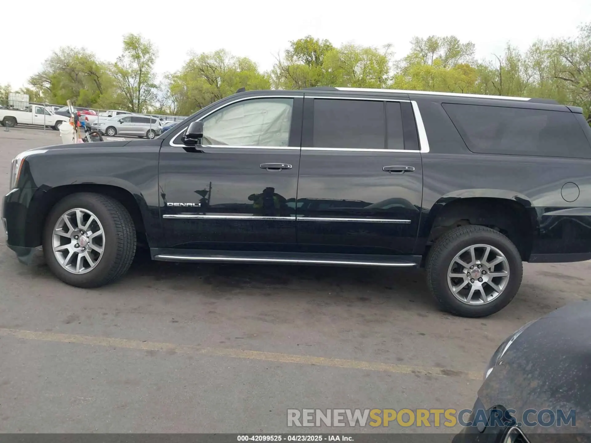 14 fotografías del automóvil dañado 1GKS2HKJ7KR390685 GMC YUKON XL 2019