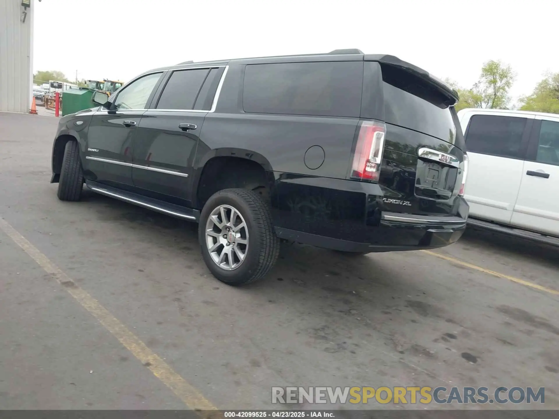 3 fotografías del automóvil dañado 1GKS2HKJ7KR390685 GMC YUKON XL 2019