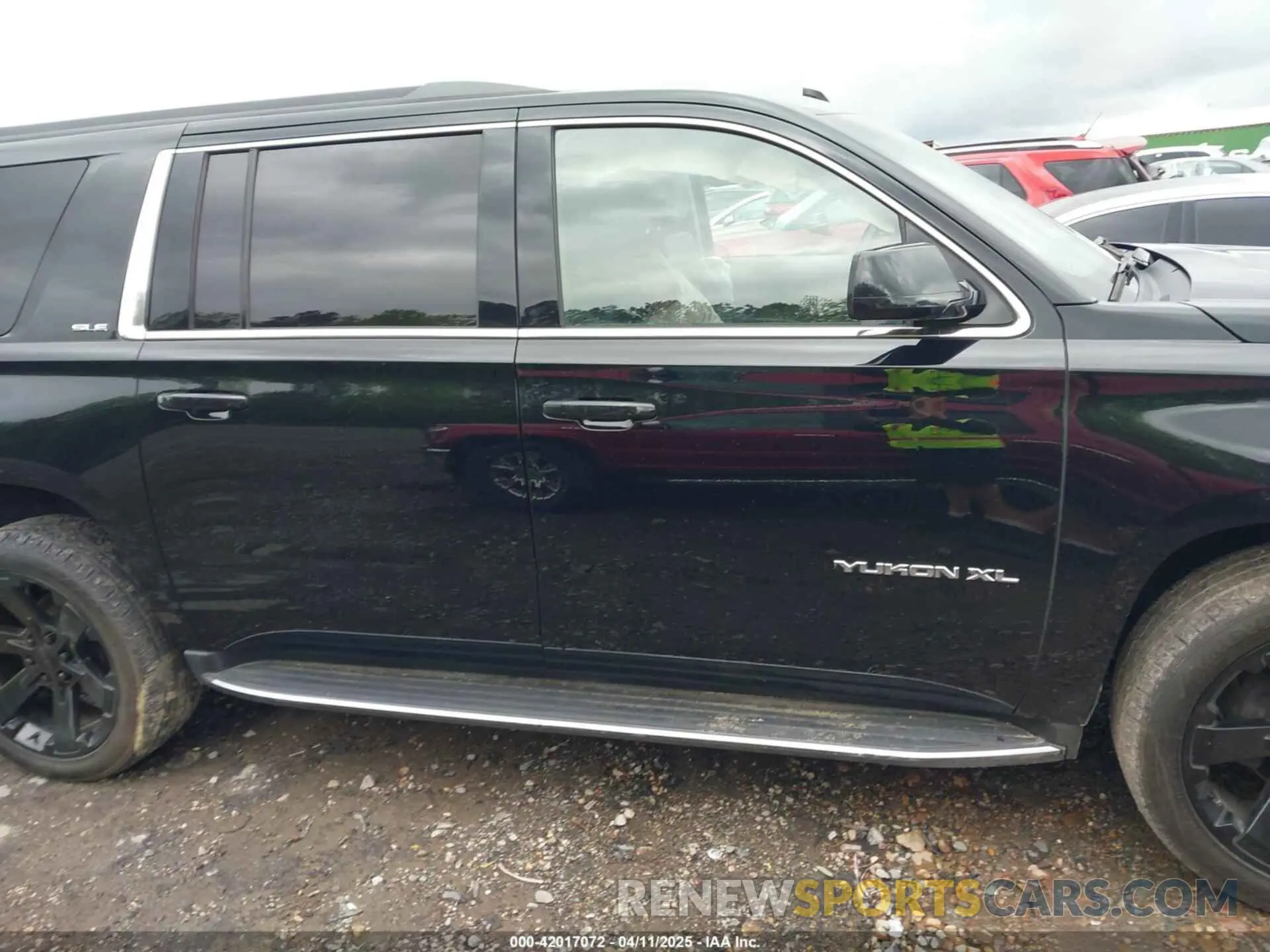 13 fotografías del automóvil dañado 1GKS1FKC2LR127918 GMC YUKON XL 2020