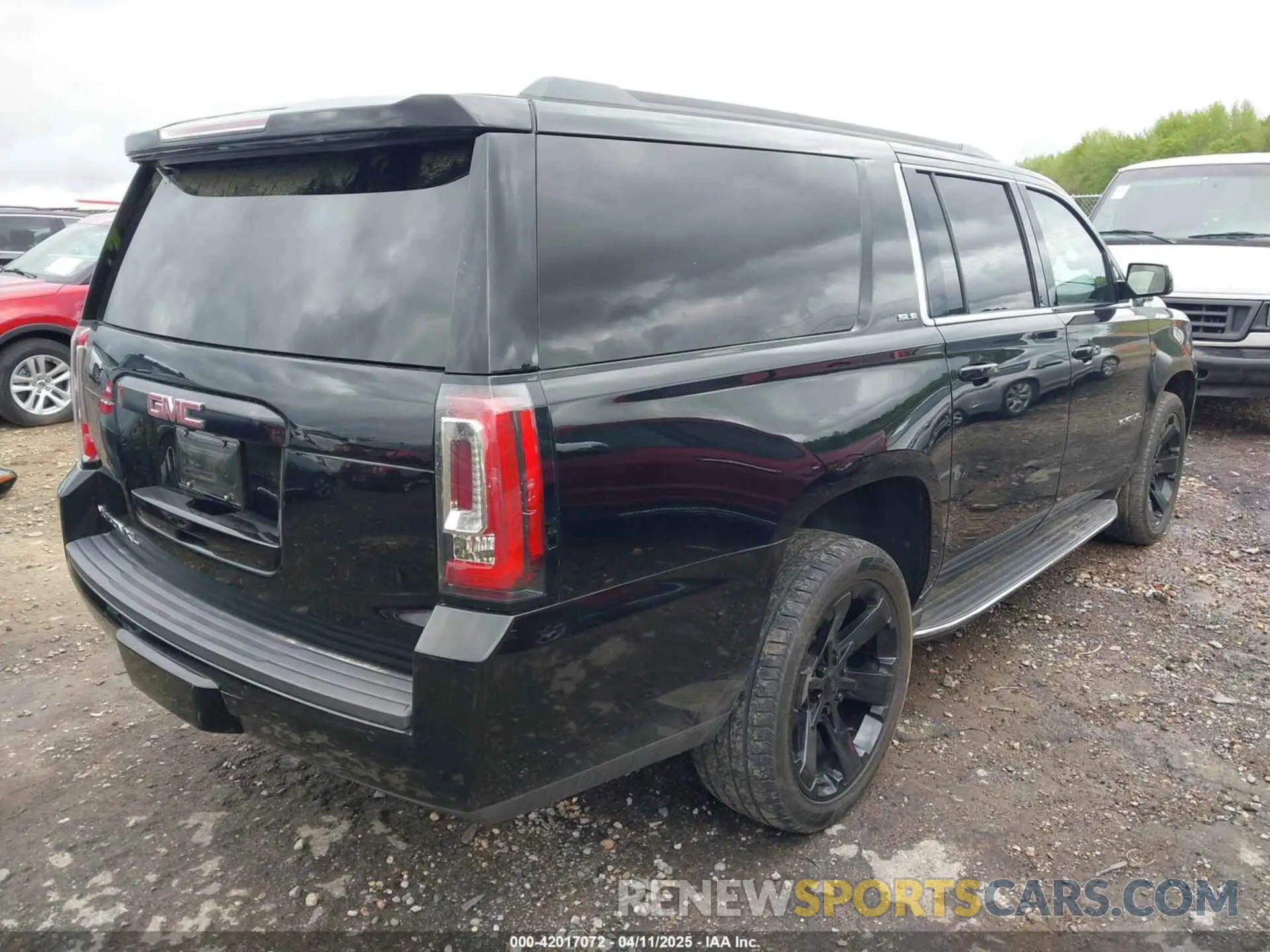 4 fotografías del automóvil dañado 1GKS1FKC2LR127918 GMC YUKON XL 2020