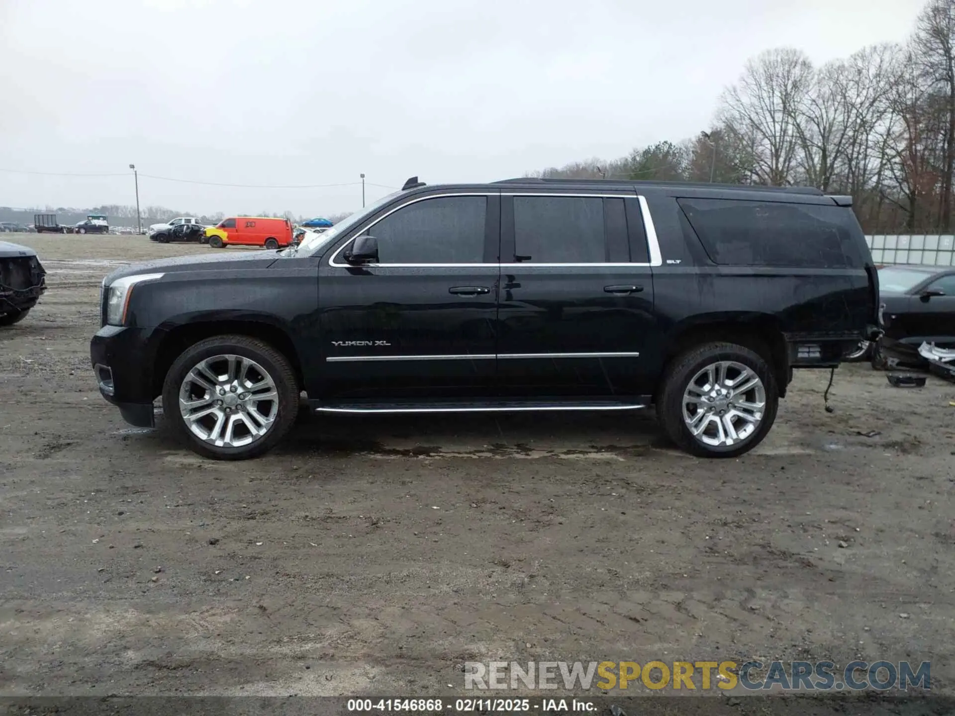 15 fotografías del automóvil dañado 1GKS1GKC3LR161436 GMC YUKON XL 2020