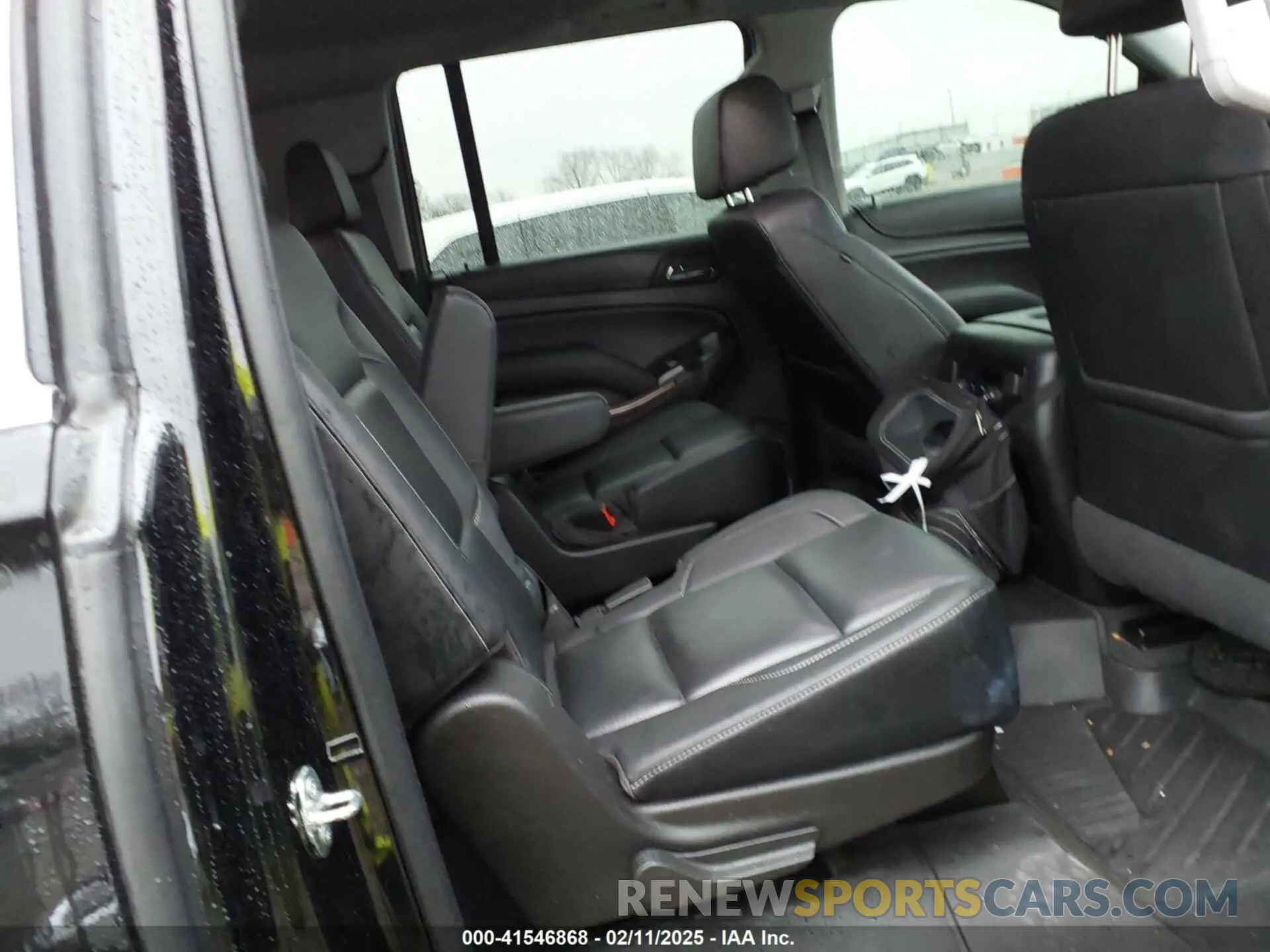 8 fotografías del automóvil dañado 1GKS1GKC3LR161436 GMC YUKON XL 2020