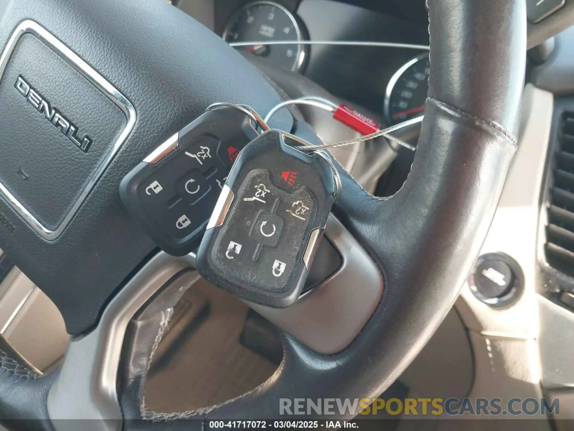 11 fotografías del automóvil dañado 1GKS1HKJ6LR282854 GMC YUKON XL 2020