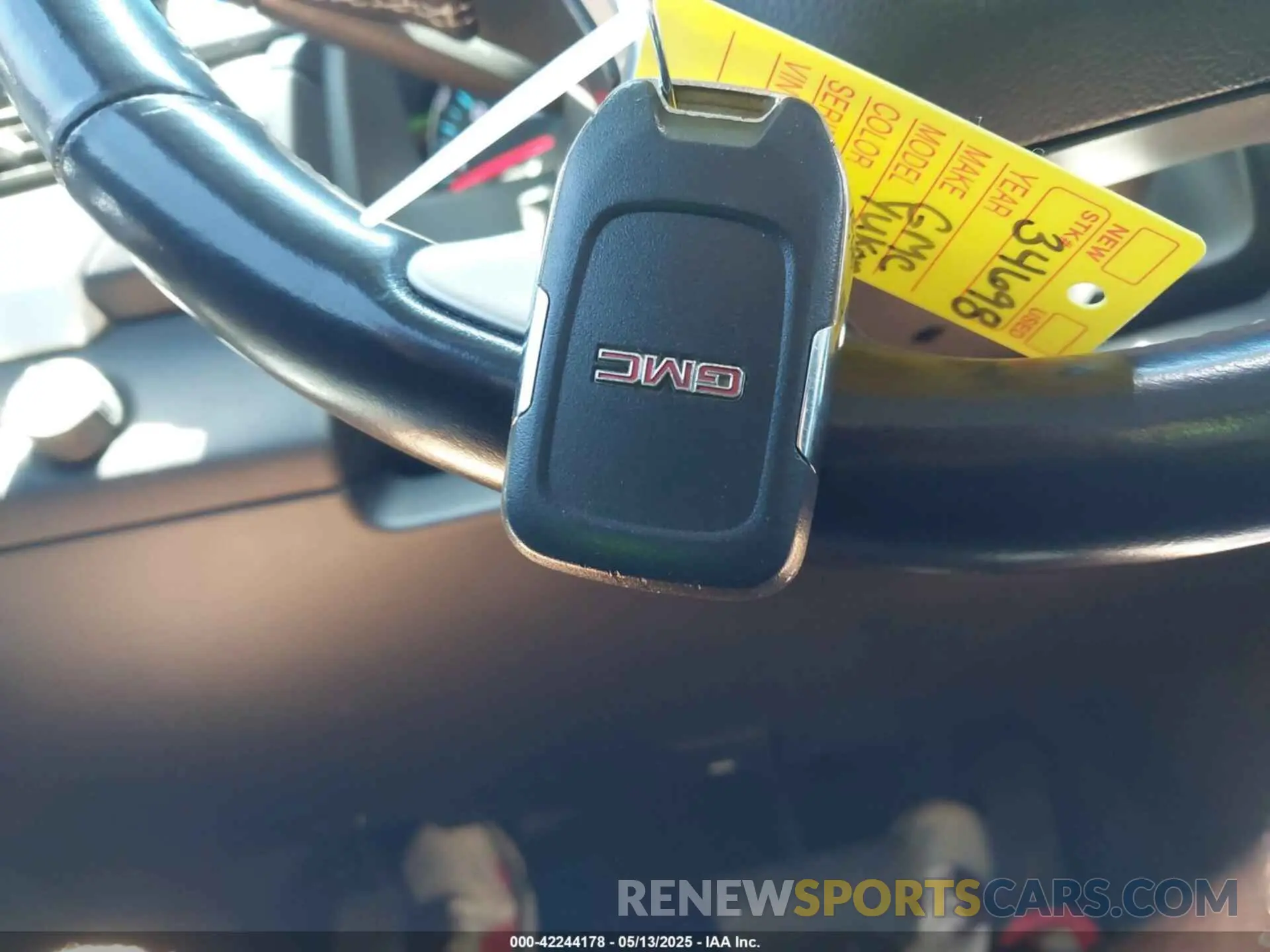 11 fotografías del automóvil dañado 1GKS2GKC4LR165735 GMC YUKON XL 2020