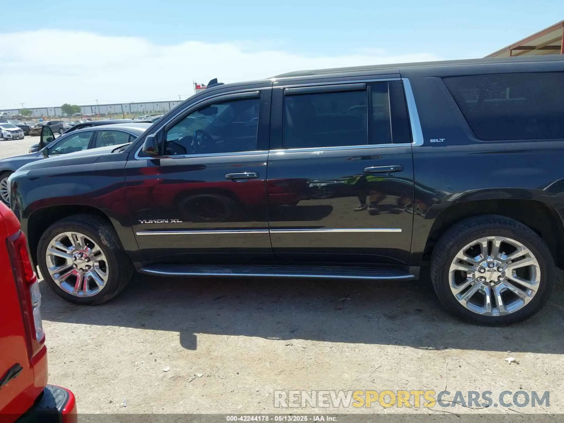 14 fotografías del automóvil dañado 1GKS2GKC4LR165735 GMC YUKON XL 2020