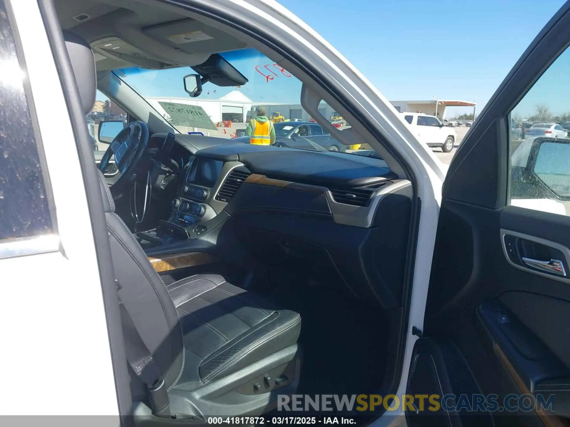 5 fotografías del automóvil dañado 1GKS2HKJ9LR298494 GMC YUKON XL 2020