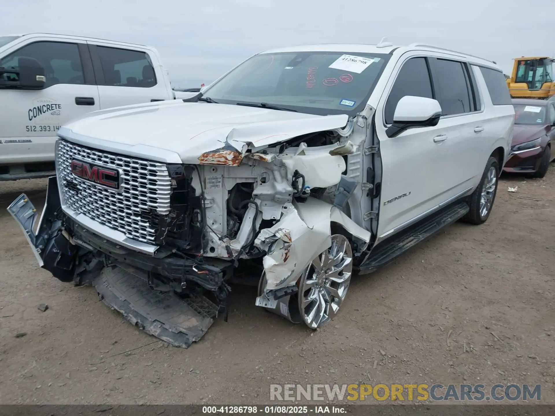 2 fotografías del automóvil dañado 1GKS1JKLXMR438811 GMC YUKON XL 2021