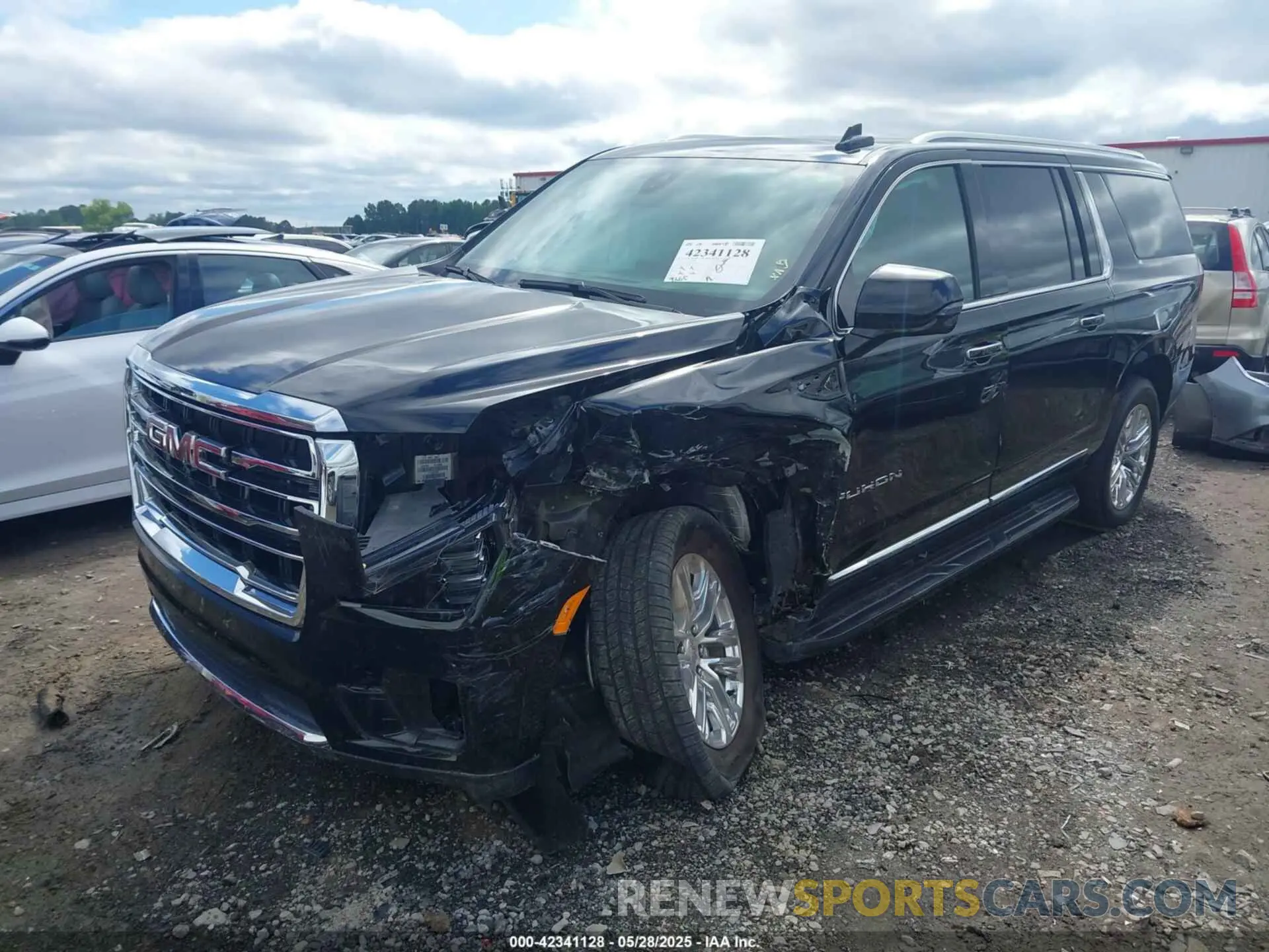 2 fotografías del automóvil dañado 1GKS2GKD3MR148175 GMC YUKON XL 2021