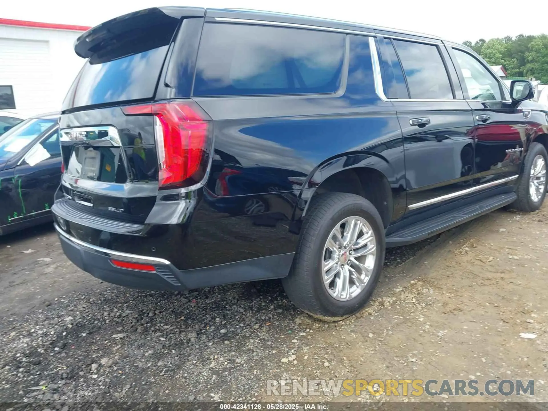 4 fotografías del automóvil dañado 1GKS2GKD3MR148175 GMC YUKON XL 2021