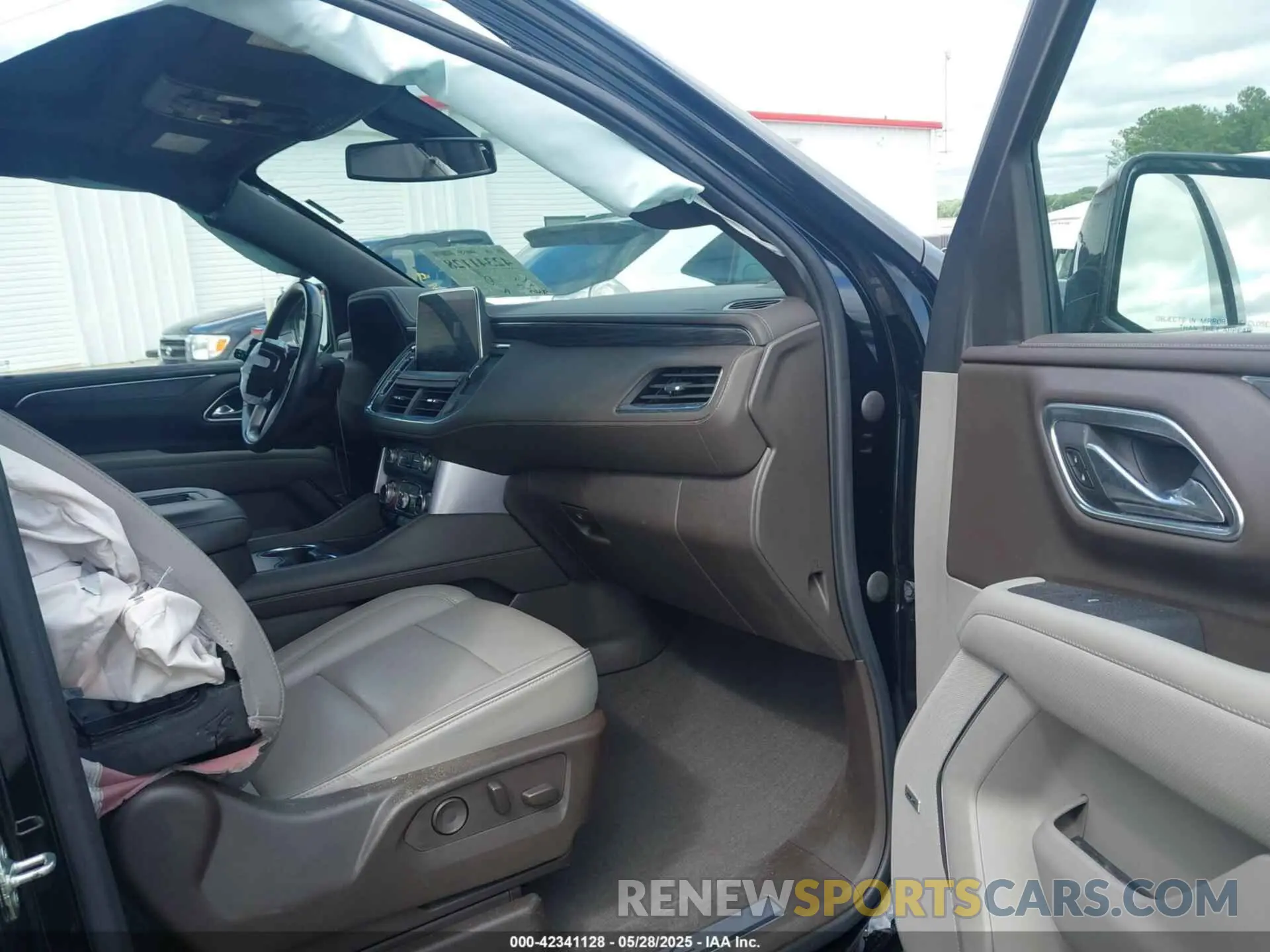 5 fotografías del automóvil dañado 1GKS2GKD3MR148175 GMC YUKON XL 2021