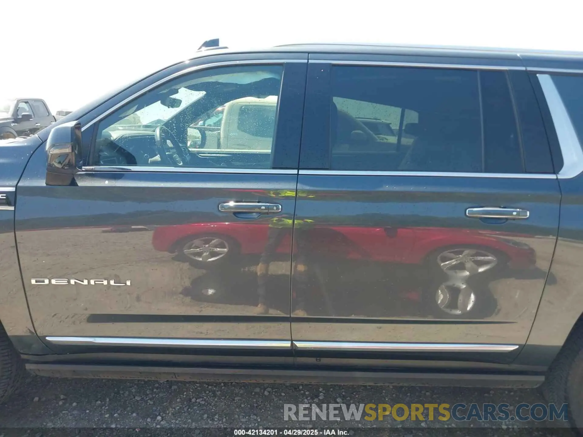 14 fotografías del automóvil dañado 1GKS2JKLXMR318861 GMC YUKON XL 2021