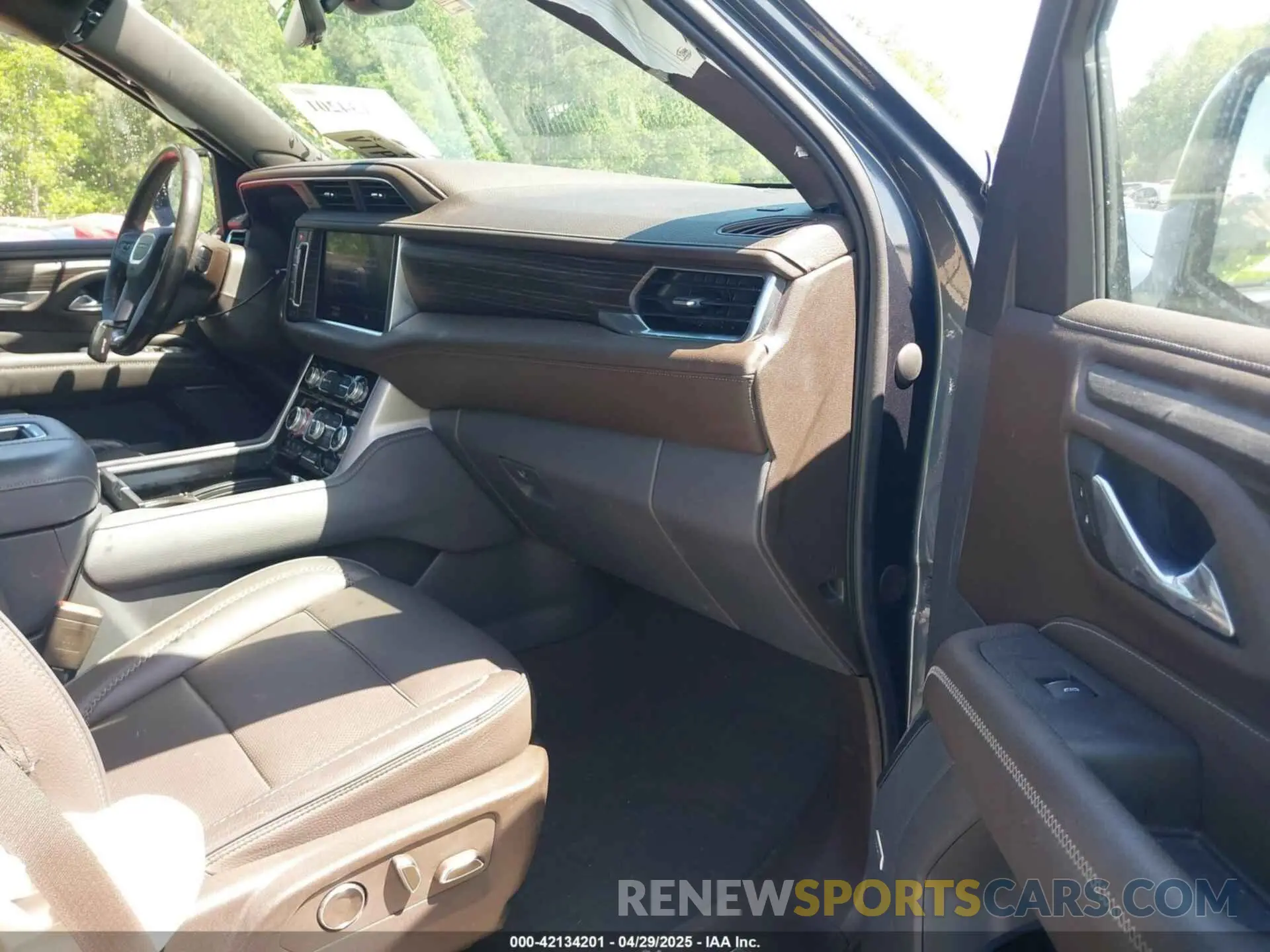 5 fotografías del automóvil dañado 1GKS2JKLXMR318861 GMC YUKON XL 2021
