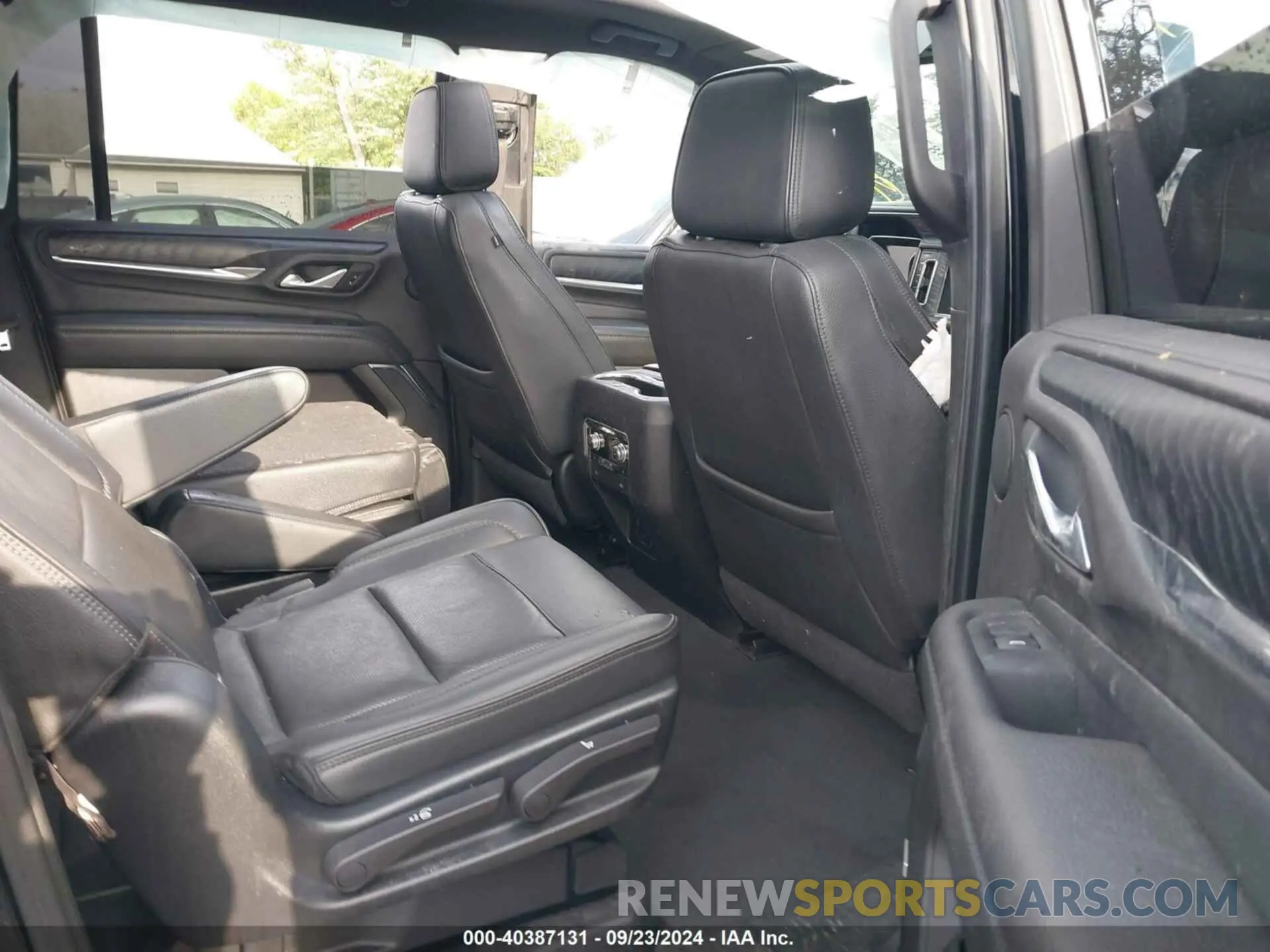 8 fotografías del automóvil dañado 1GKS2JKLXMR357630 GMC YUKON XL 2021