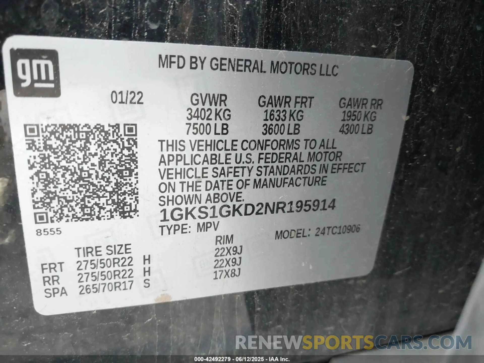 9 fotografías del automóvil dañado 1GKS1GKD2NR195914 GMC YUKON XL 2022