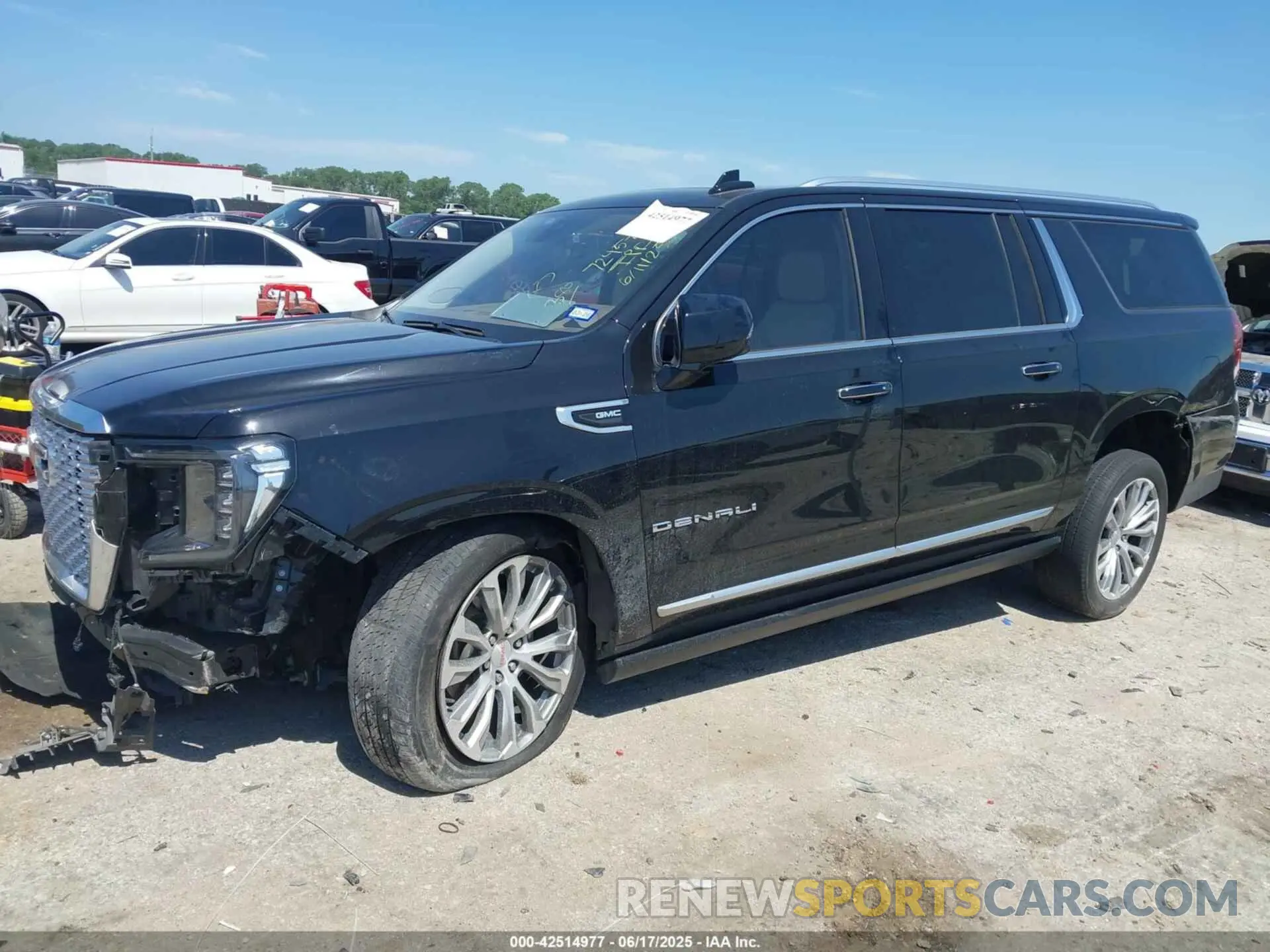 2 fotografías del automóvil dañado 1GKS1JKL1NR239311 GMC YUKON XL 2022