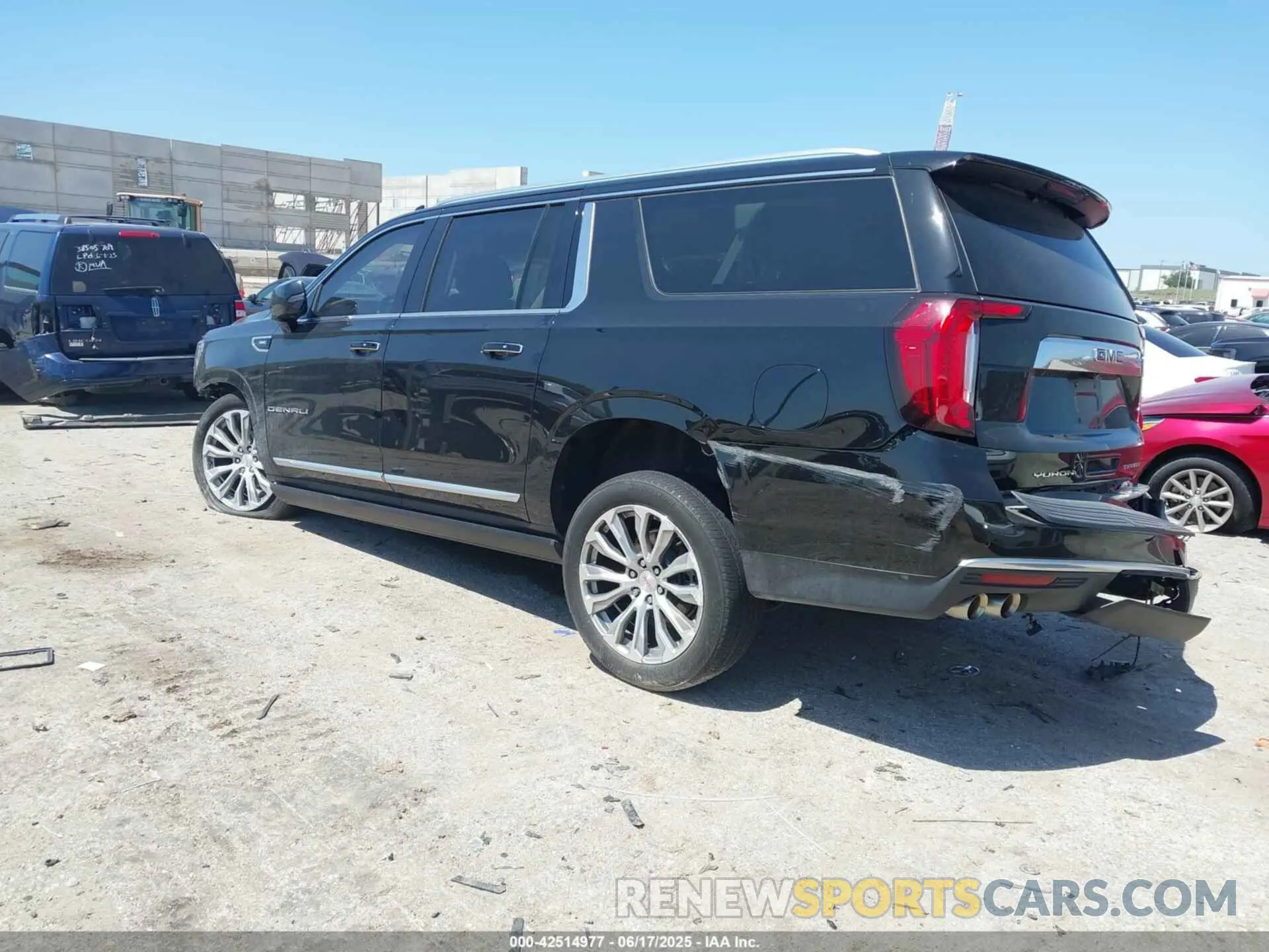 3 fotografías del automóvil dañado 1GKS1JKL1NR239311 GMC YUKON XL 2022