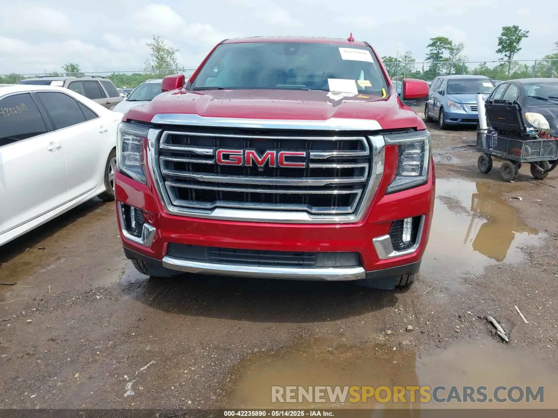 12 fotografías del automóvil dañado 1GKS2GKD2NR217214 GMC YUKON XL 2022