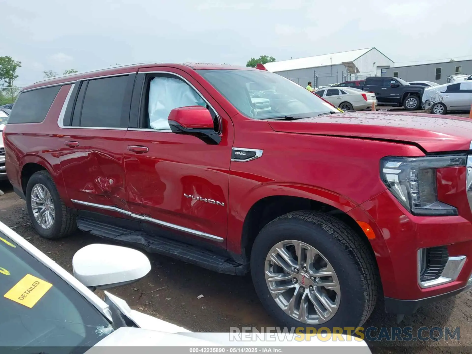 13 fotografías del automóvil dañado 1GKS2GKD2NR217214 GMC YUKON XL 2022