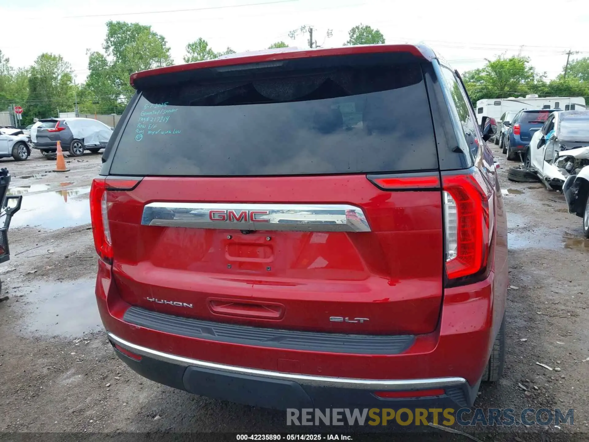 16 fotografías del automóvil dañado 1GKS2GKD2NR217214 GMC YUKON XL 2022