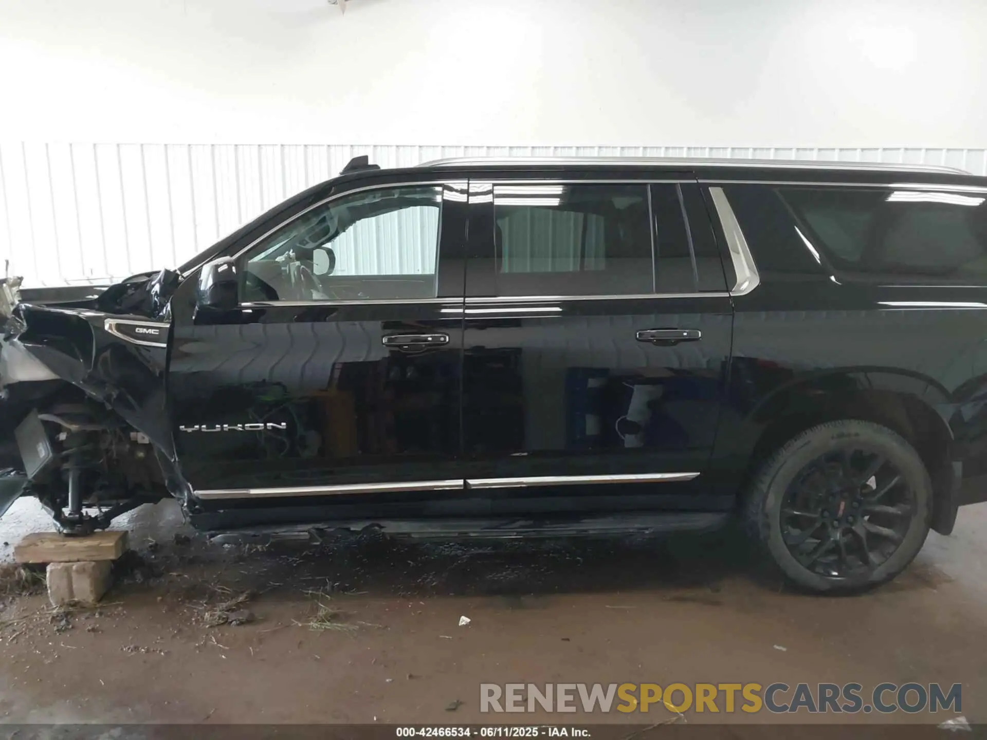 15 fotografías del automóvil dañado 1GKS2GKD7NR258955 GMC YUKON XL 2022