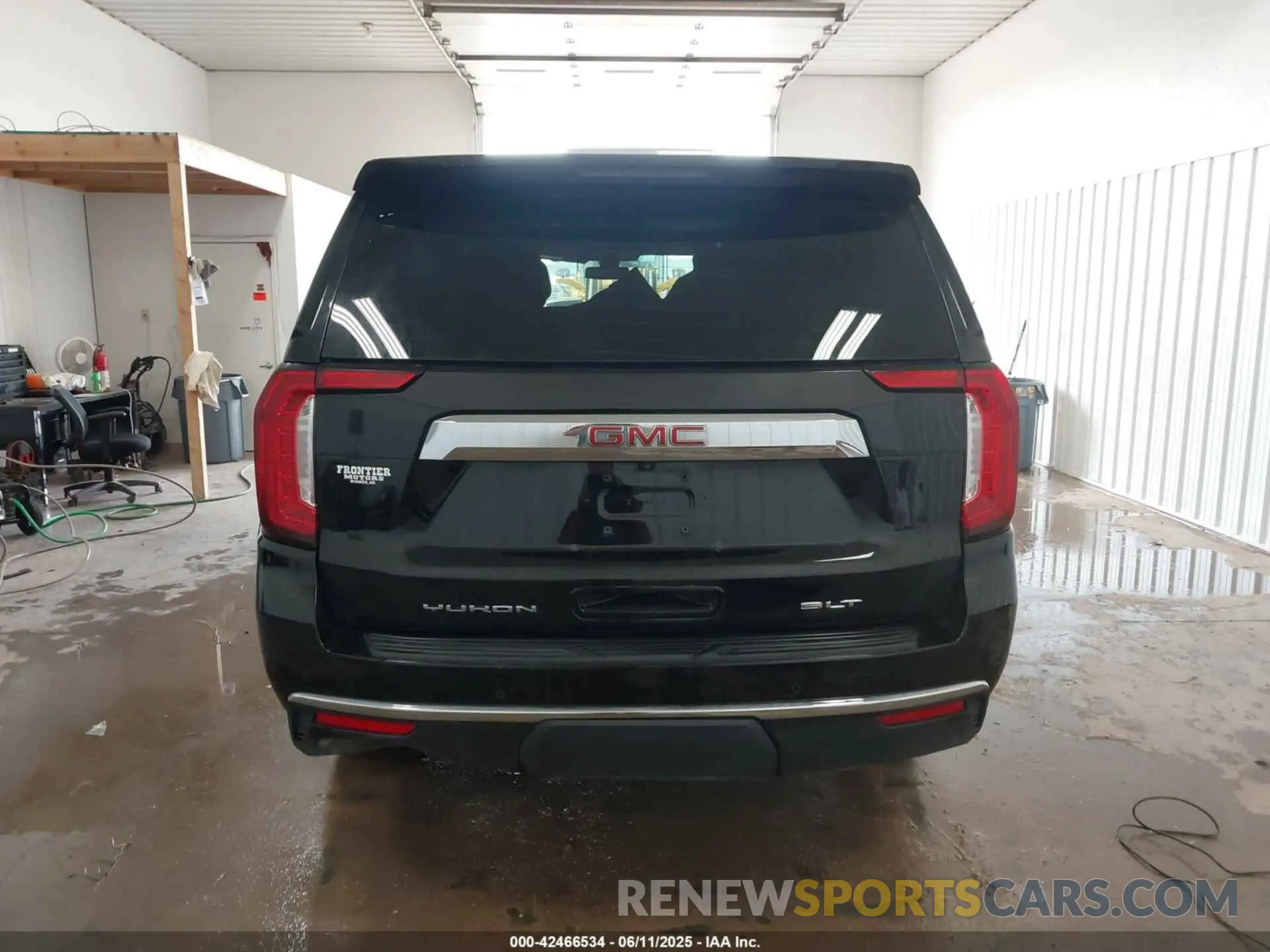 17 fotografías del automóvil dañado 1GKS2GKD7NR258955 GMC YUKON XL 2022