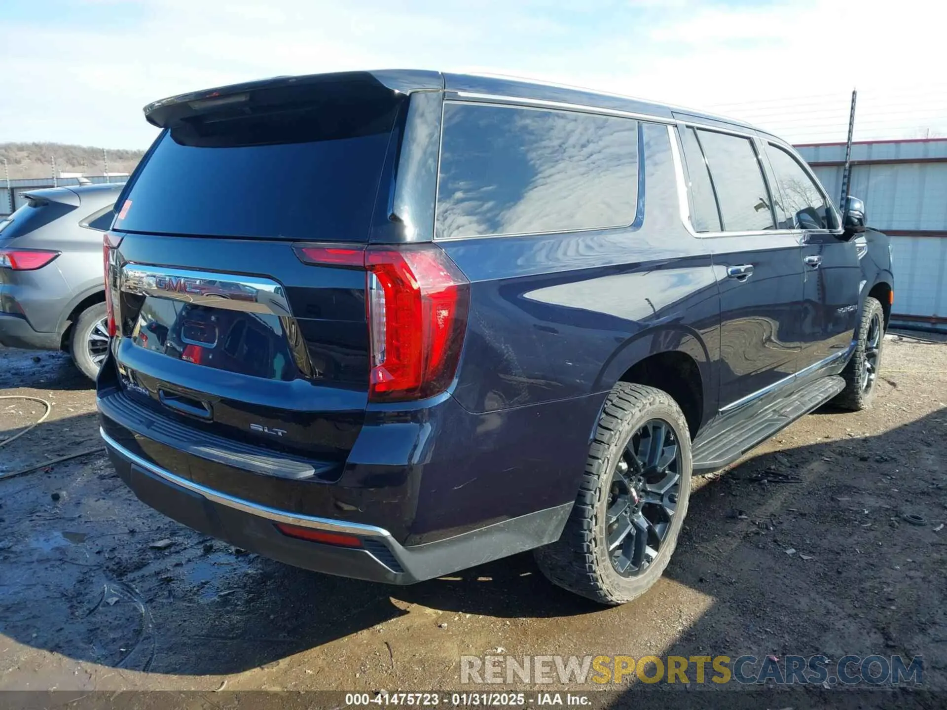 4 fotografías del automóvil dañado 1GKS2GKDXNR134694 GMC YUKON XL 2022
