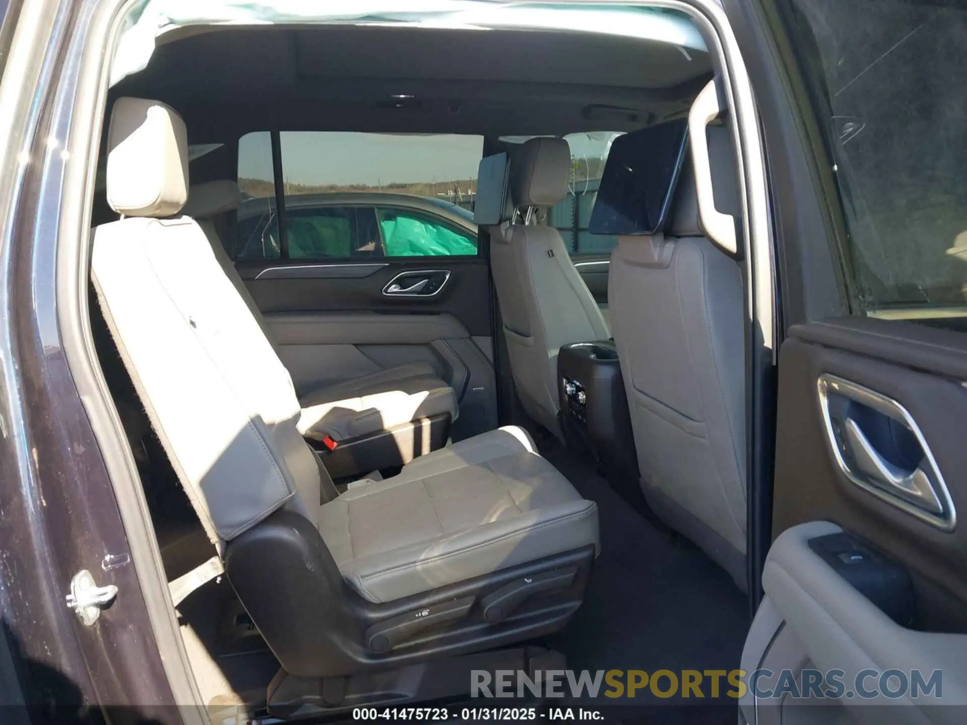 8 fotografías del automóvil dañado 1GKS2GKDXNR134694 GMC YUKON XL 2022