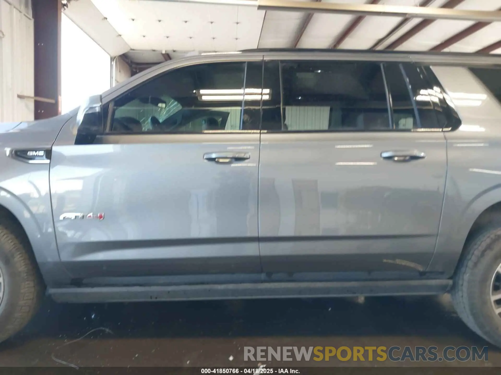 15 fotografías del automóvil dañado 1GKS2HKL0NR149203 GMC YUKON XL 2022