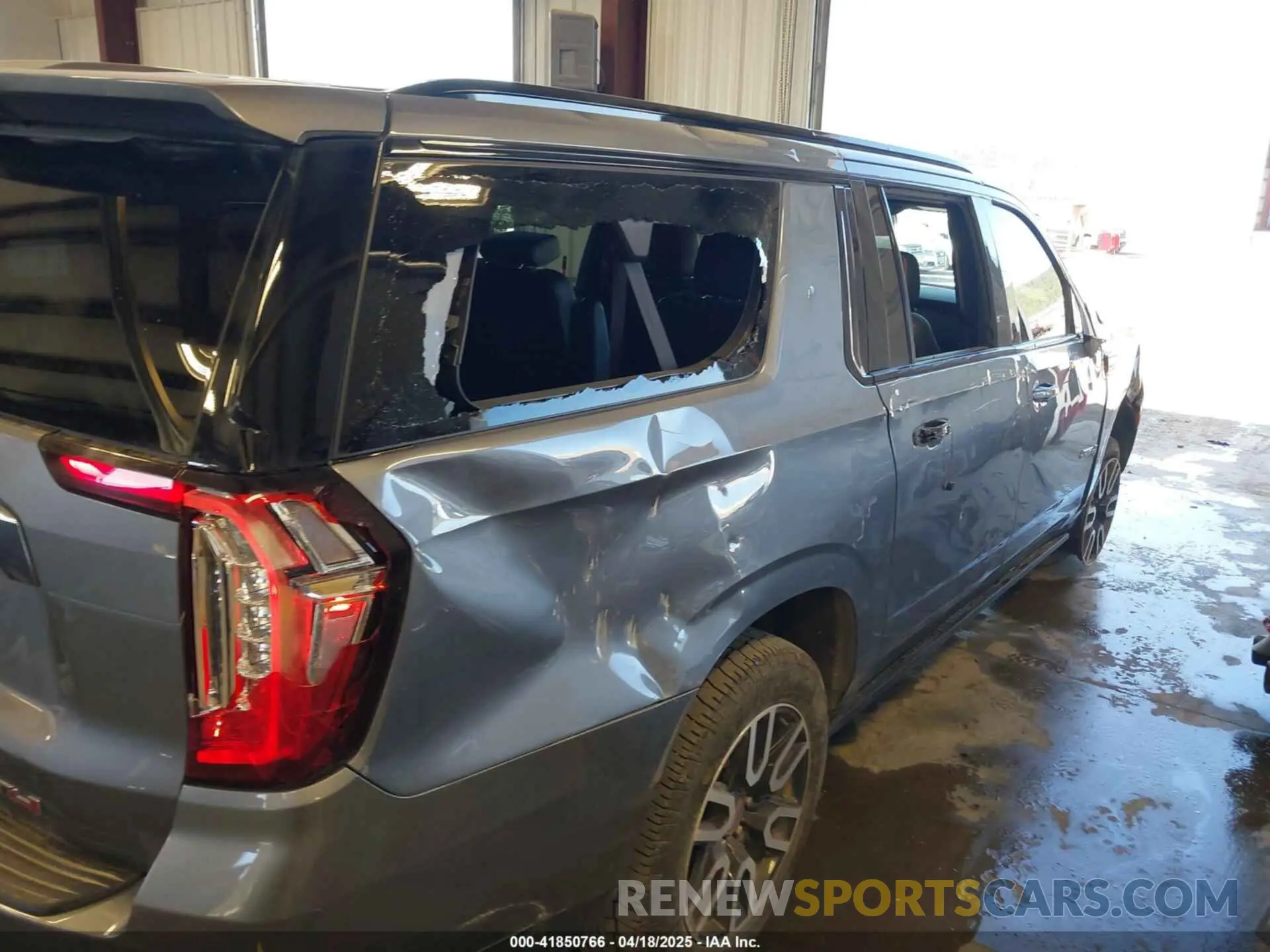 18 fotografías del automóvil dañado 1GKS2HKL0NR149203 GMC YUKON XL 2022