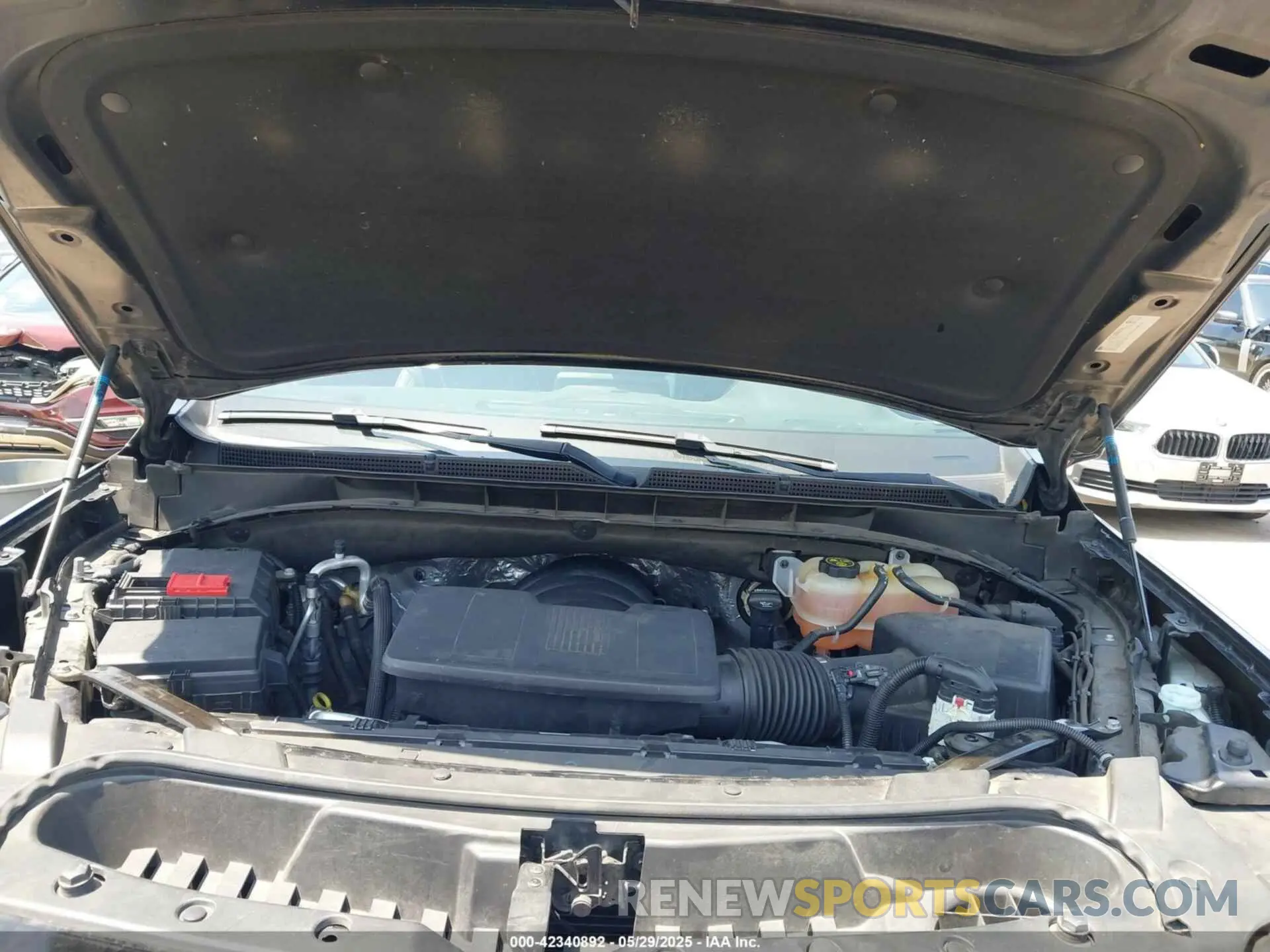 10 fotografías del automóvil dañado 1GKS1GKD7PR155430 GMC YUKON XL 2023