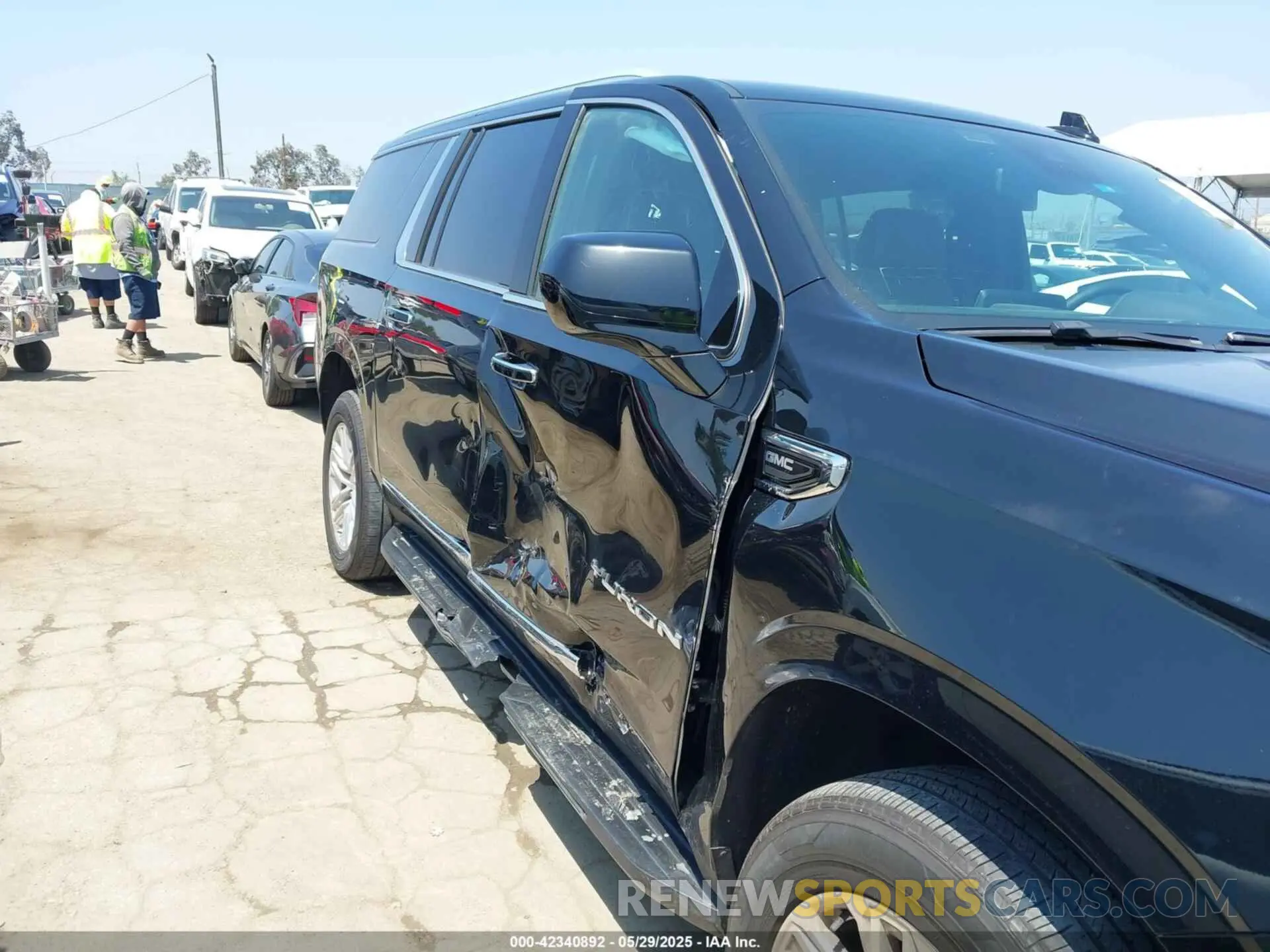 6 fotografías del automóvil dañado 1GKS1GKD7PR155430 GMC YUKON XL 2023