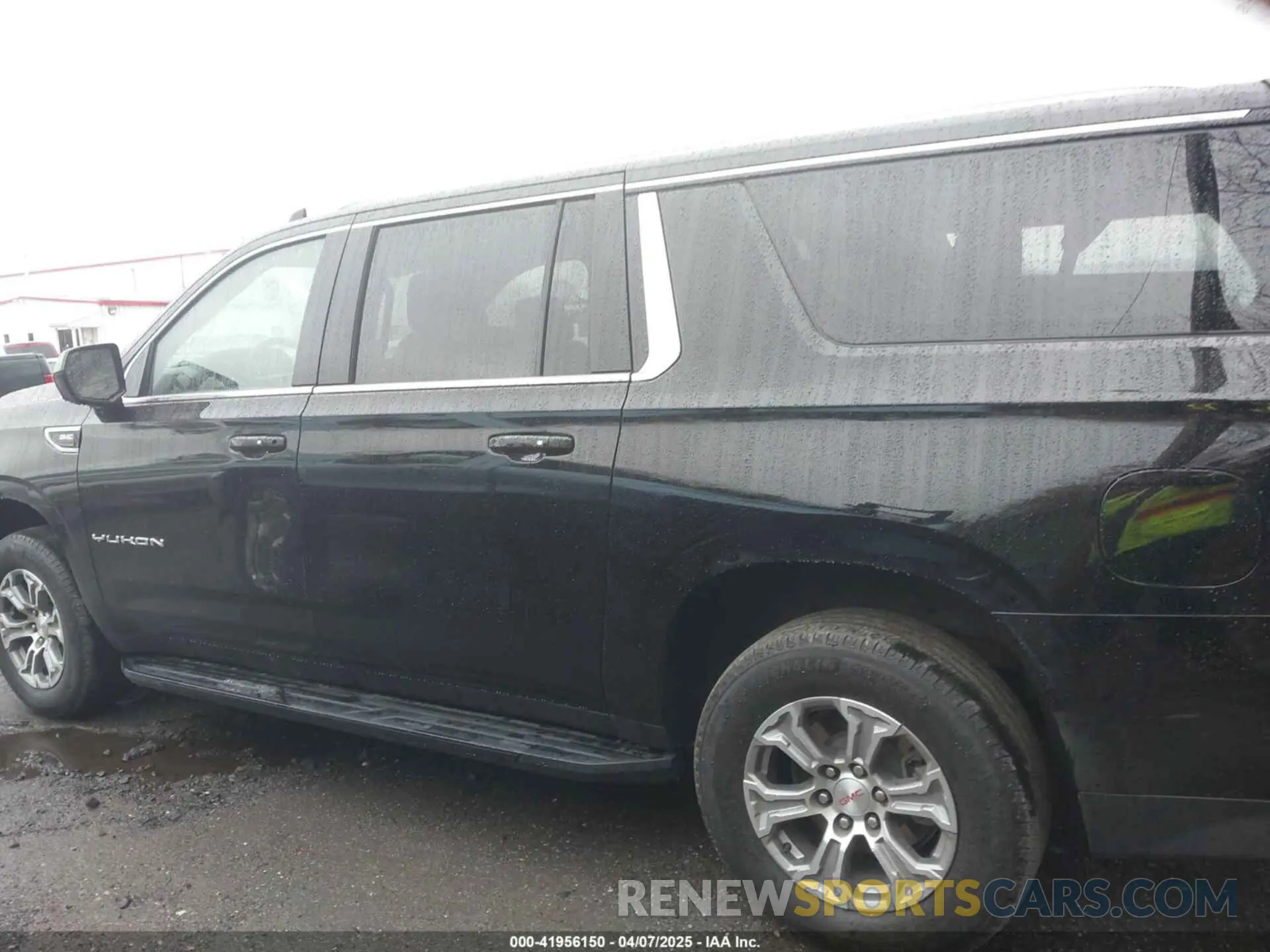 14 fotografías del automóvil dañado 1GKS2FKDXPR555330 GMC YUKON XL 2023