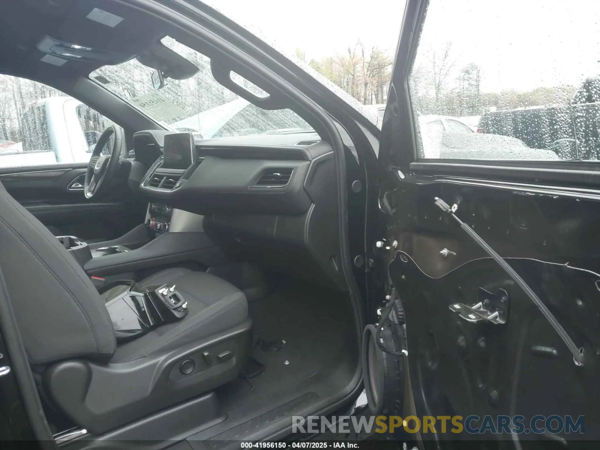 5 fotografías del automóvil dañado 1GKS2FKDXPR555330 GMC YUKON XL 2023