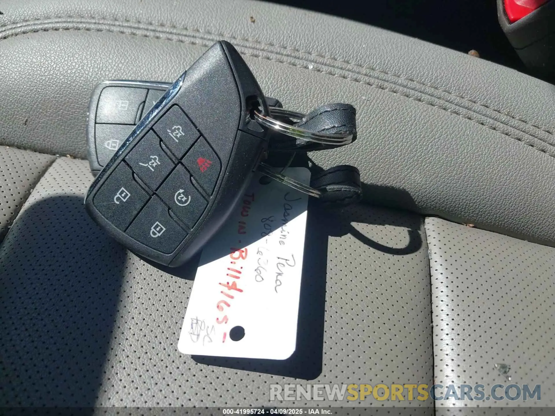 11 fotografías del automóvil dañado 1GKS2GKD1PR386708 GMC YUKON XL 2023