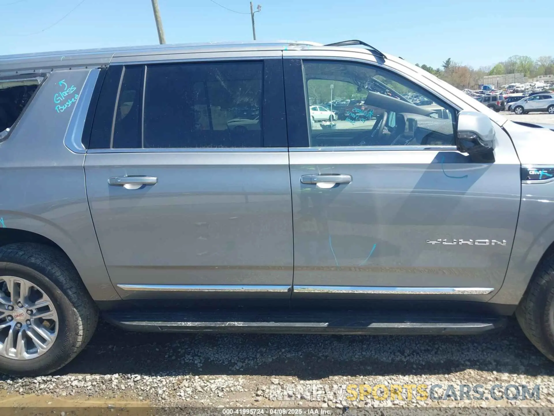 14 fotografías del automóvil dañado 1GKS2GKD1PR386708 GMC YUKON XL 2023