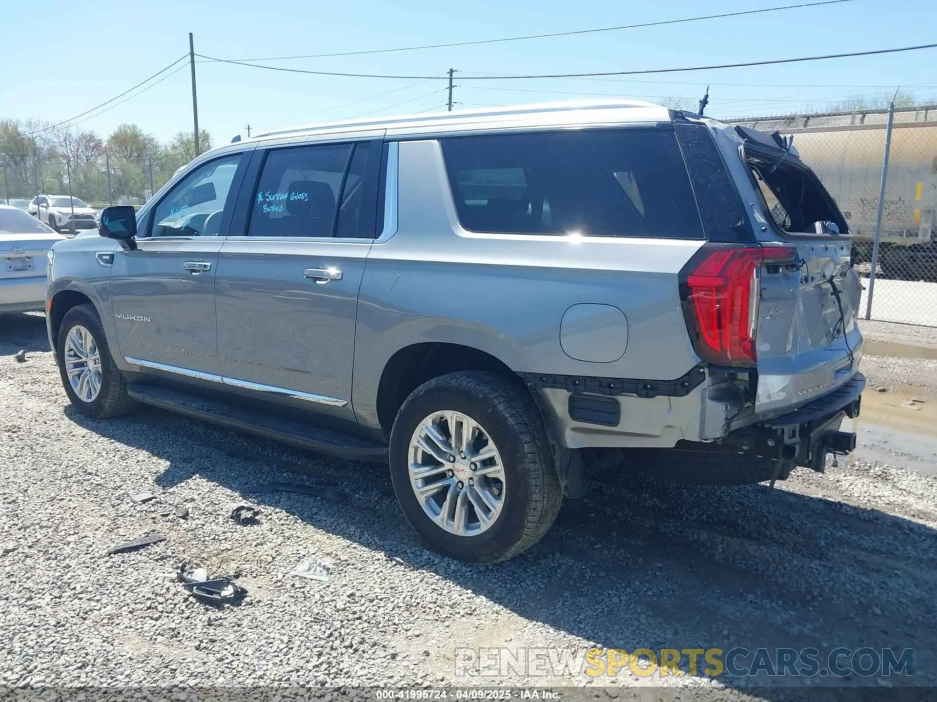 3 fotografías del automóvil dañado 1GKS2GKD1PR386708 GMC YUKON XL 2023