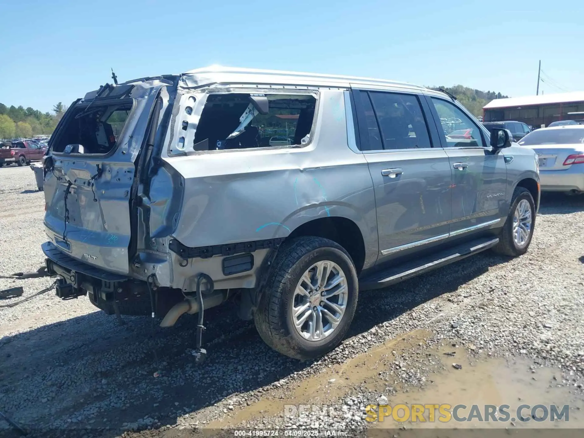 4 fotografías del automóvil dañado 1GKS2GKD1PR386708 GMC YUKON XL 2023